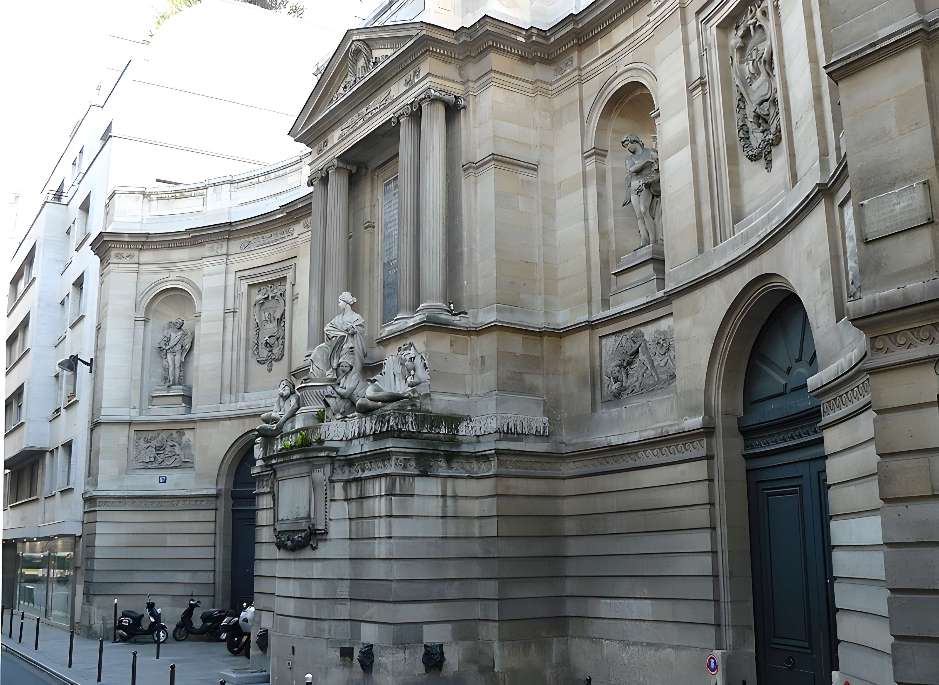 Fontaine des Quatre-Saisons à Paris