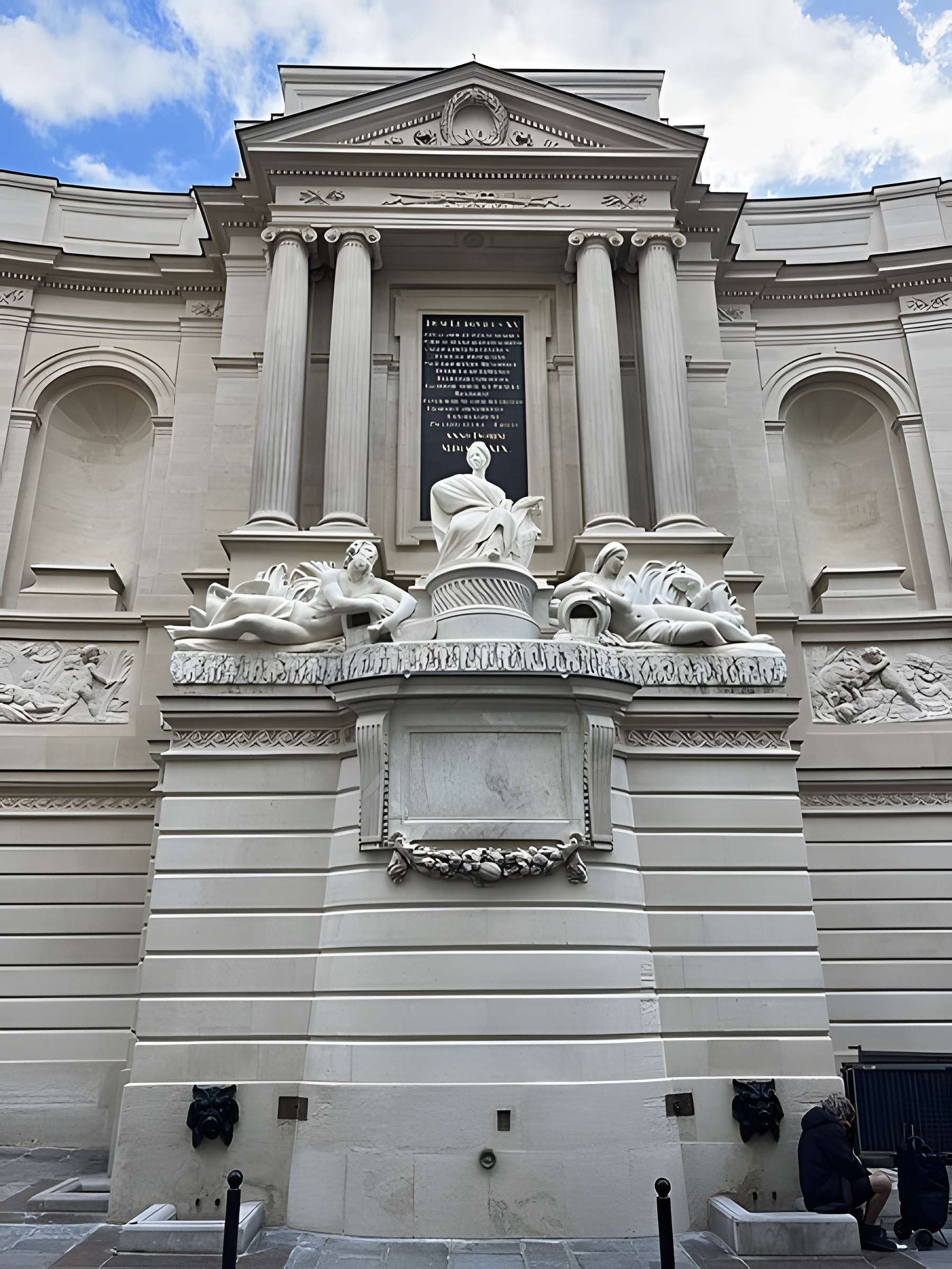 Fontaine des Quatre-Saisons à Paris
