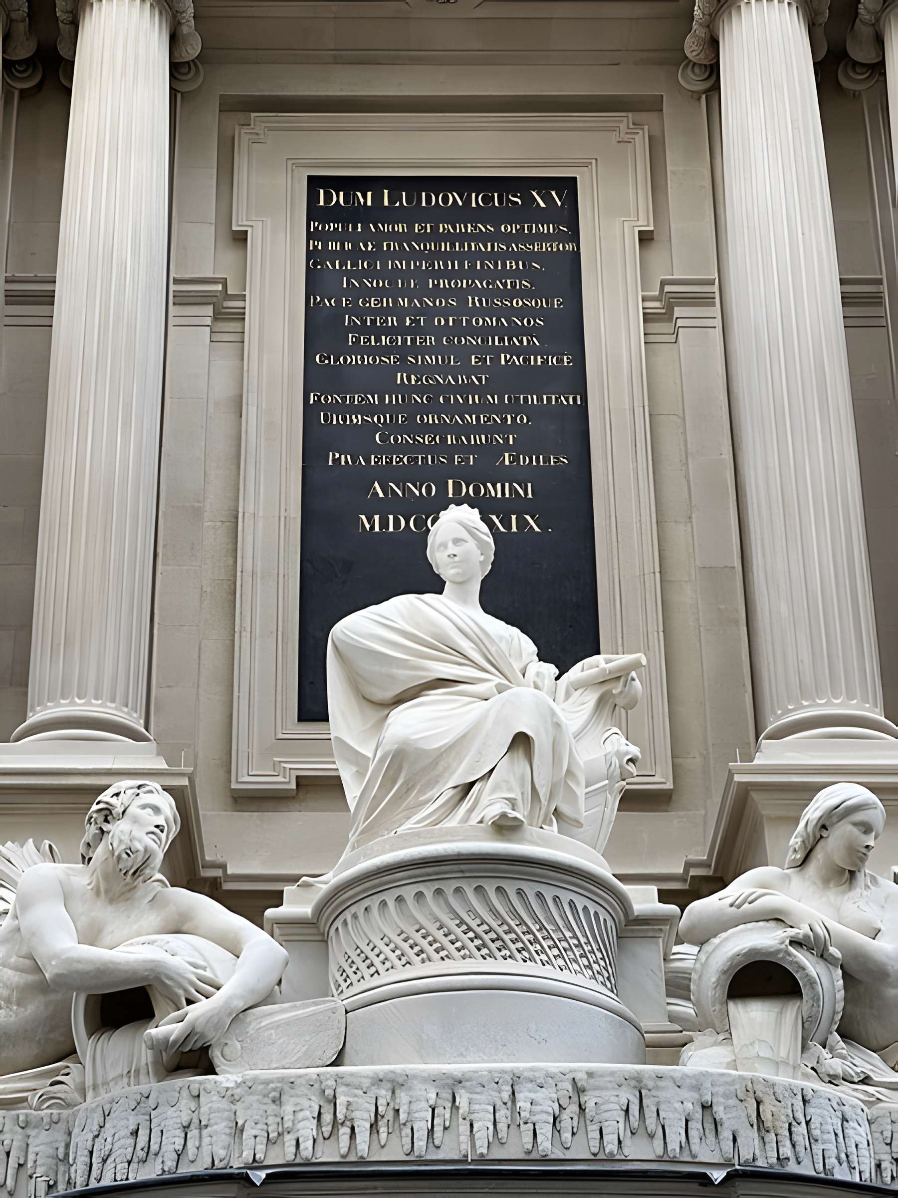 Fontaine des Quatre-Saisons à Paris