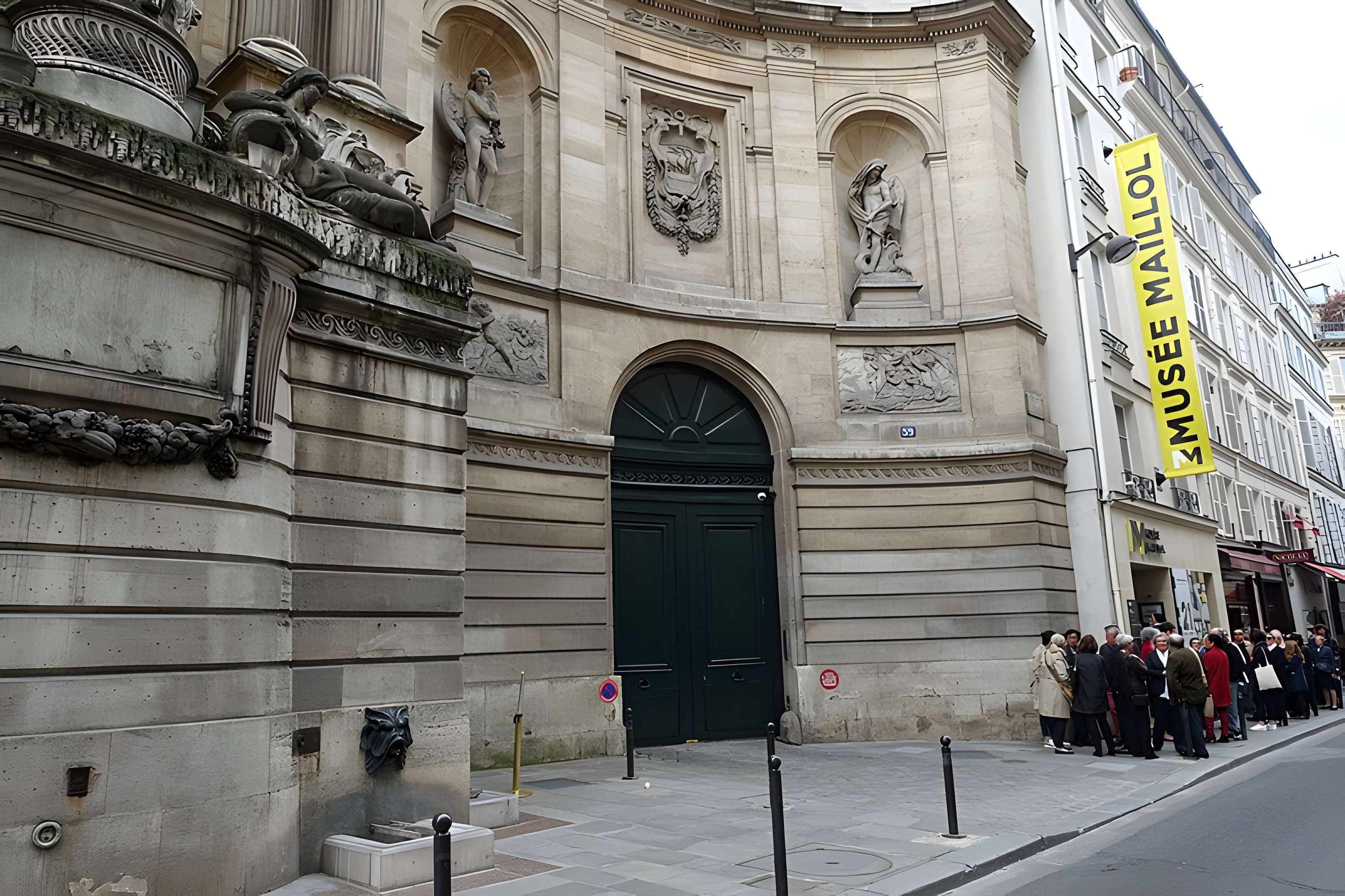 Fontaine des Quatre-Saisons à Paris