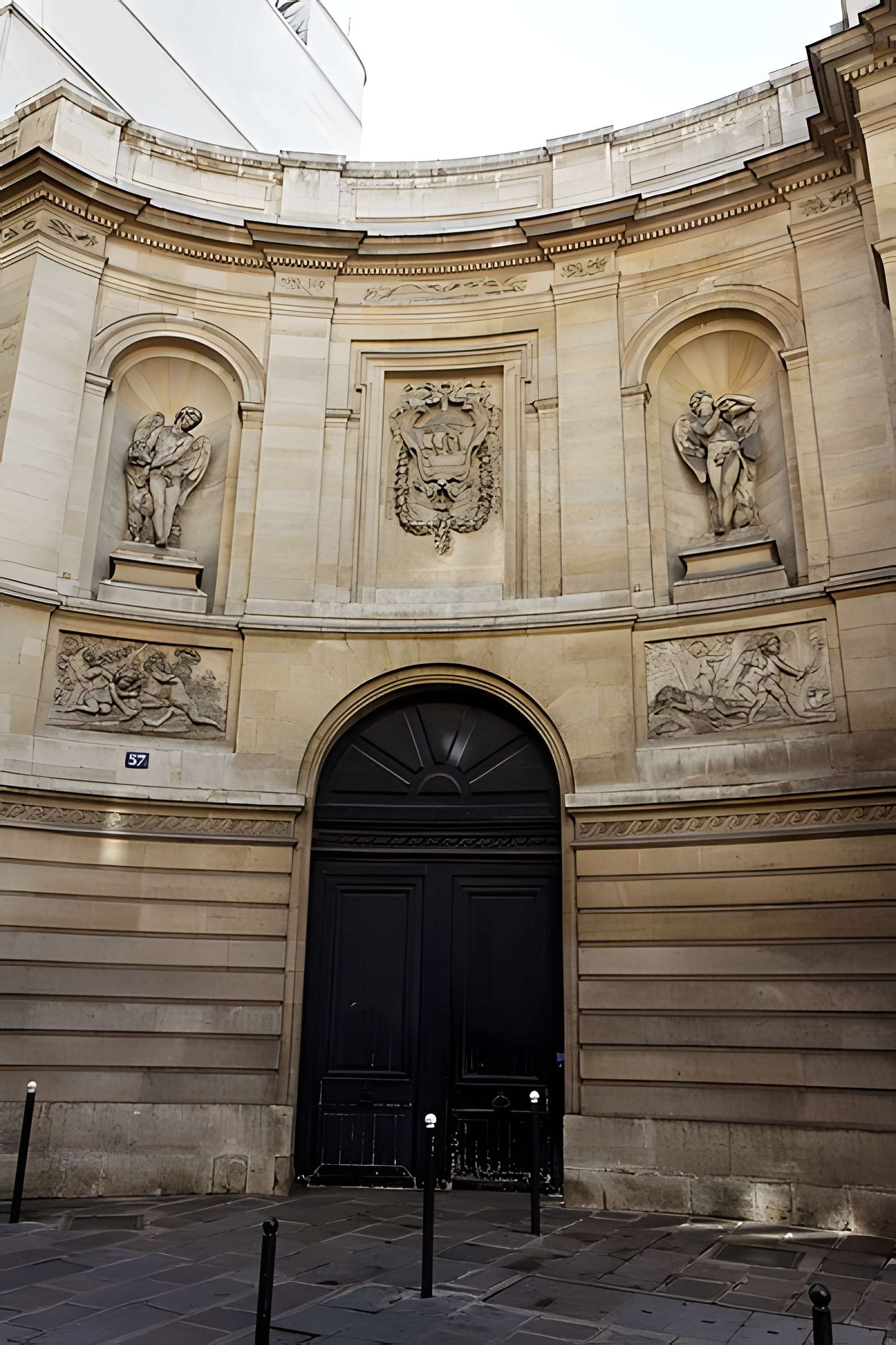 Fontaine des Quatre-Saisons à Paris
