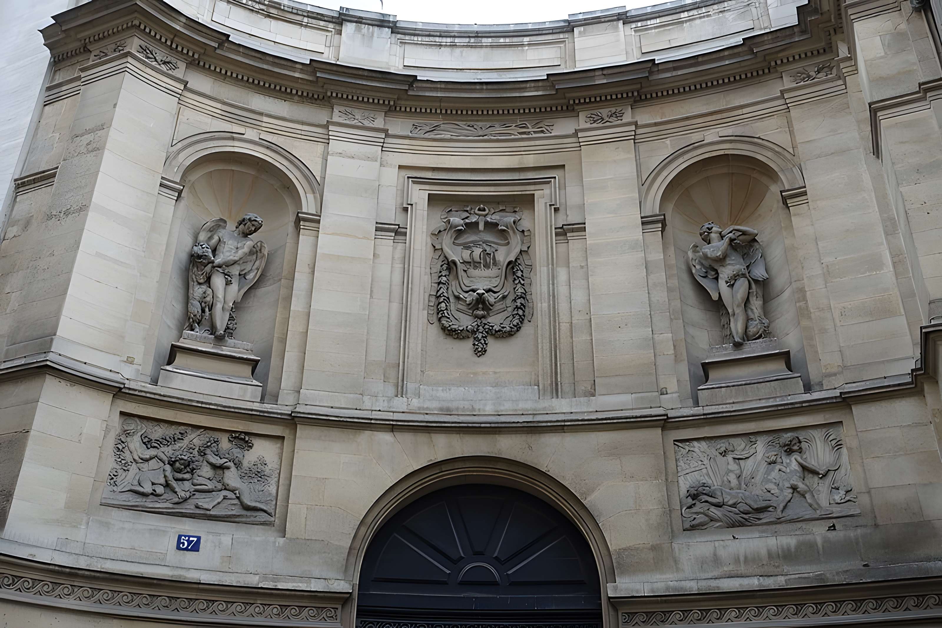 Fontaine des Quatre-Saisons à Paris