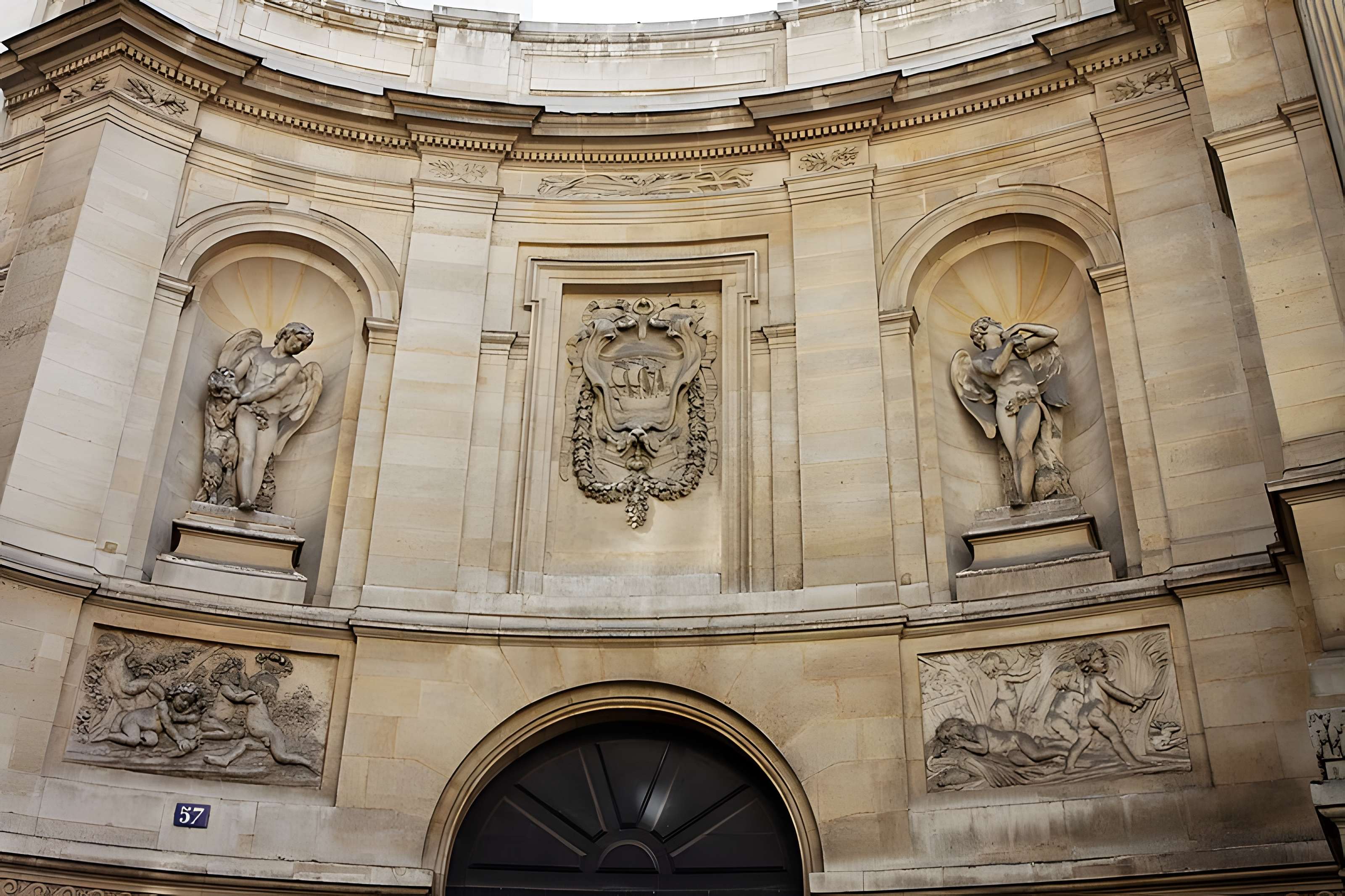 Fontaine des Quatre-Saisons à Paris