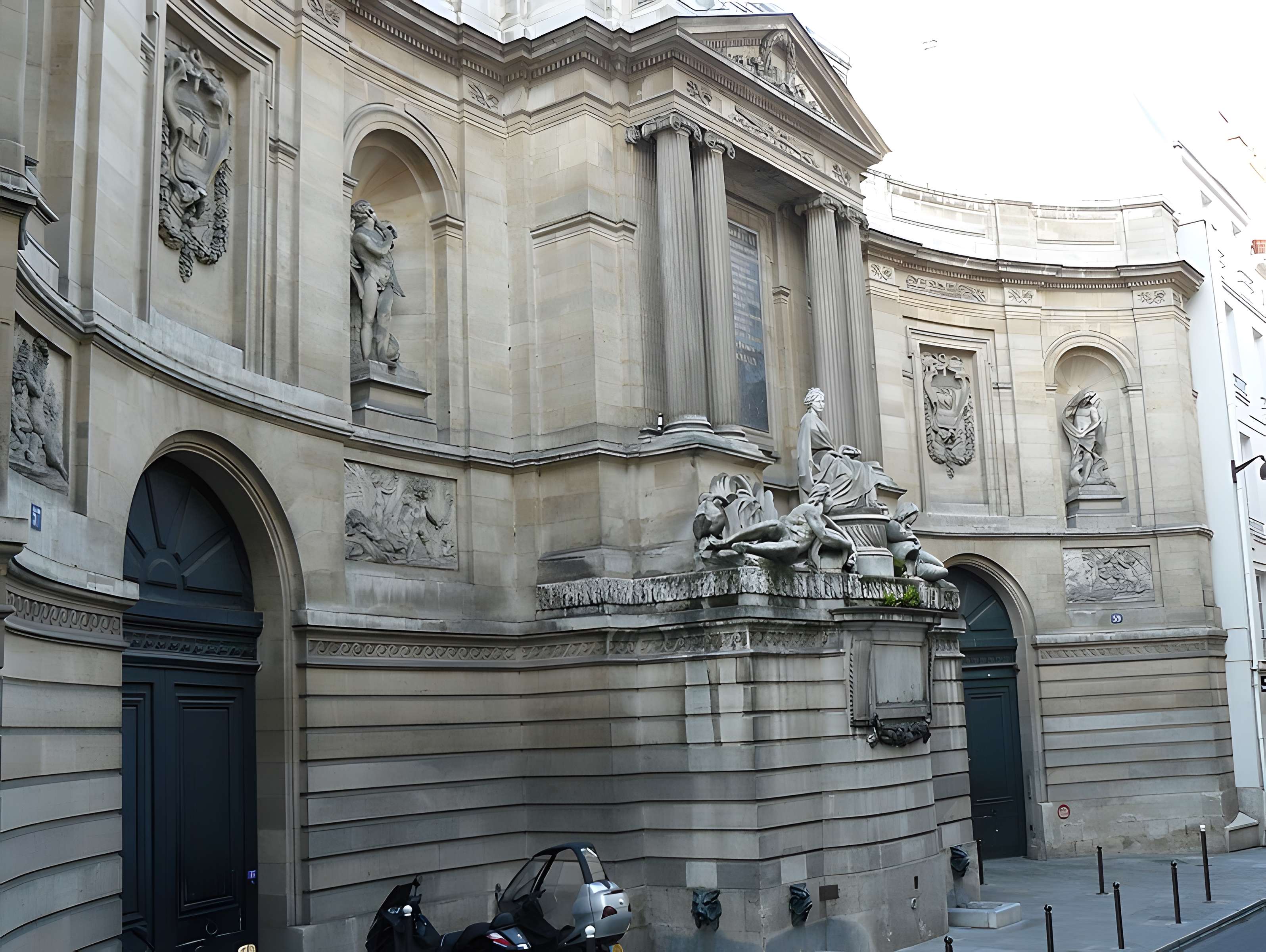Fontaine des Quatre-Saisons à Paris