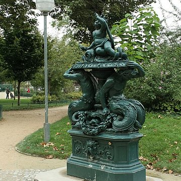 Fontaine du jardin Villemin à Paris