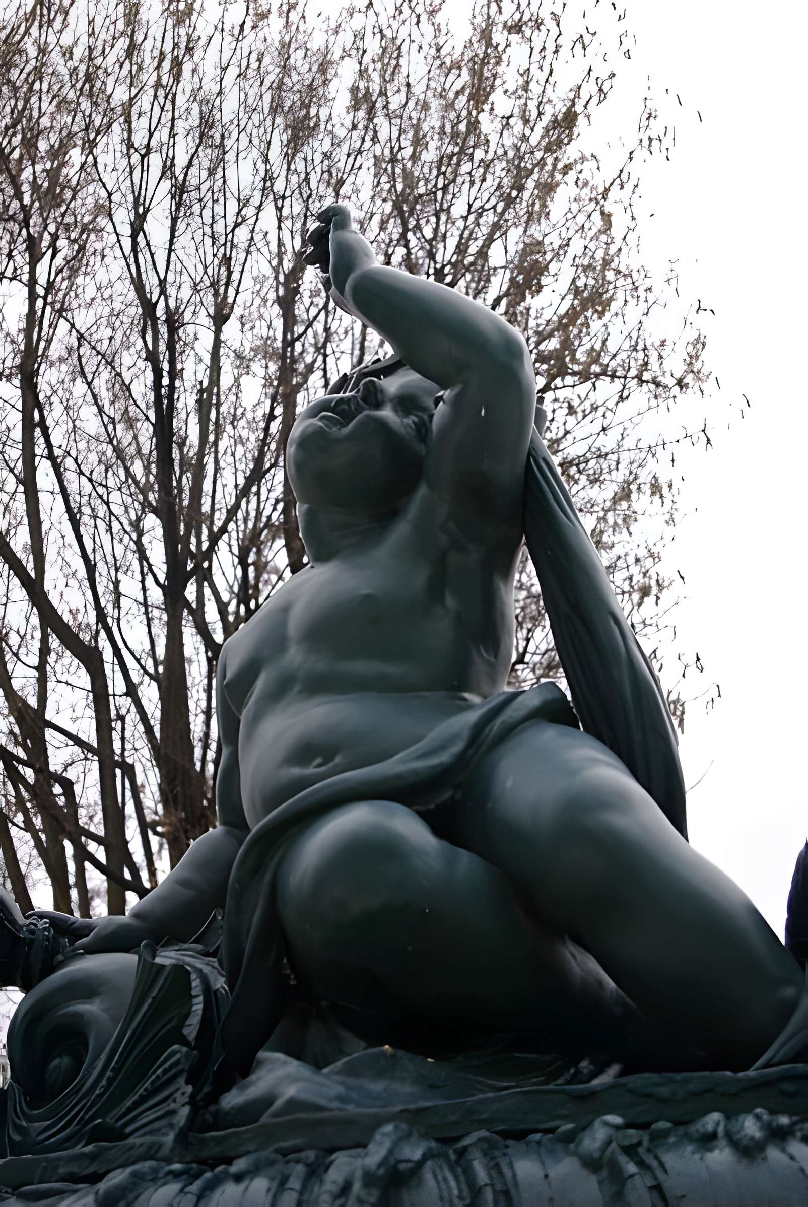 Fontaine du jardin Villemin à Paris