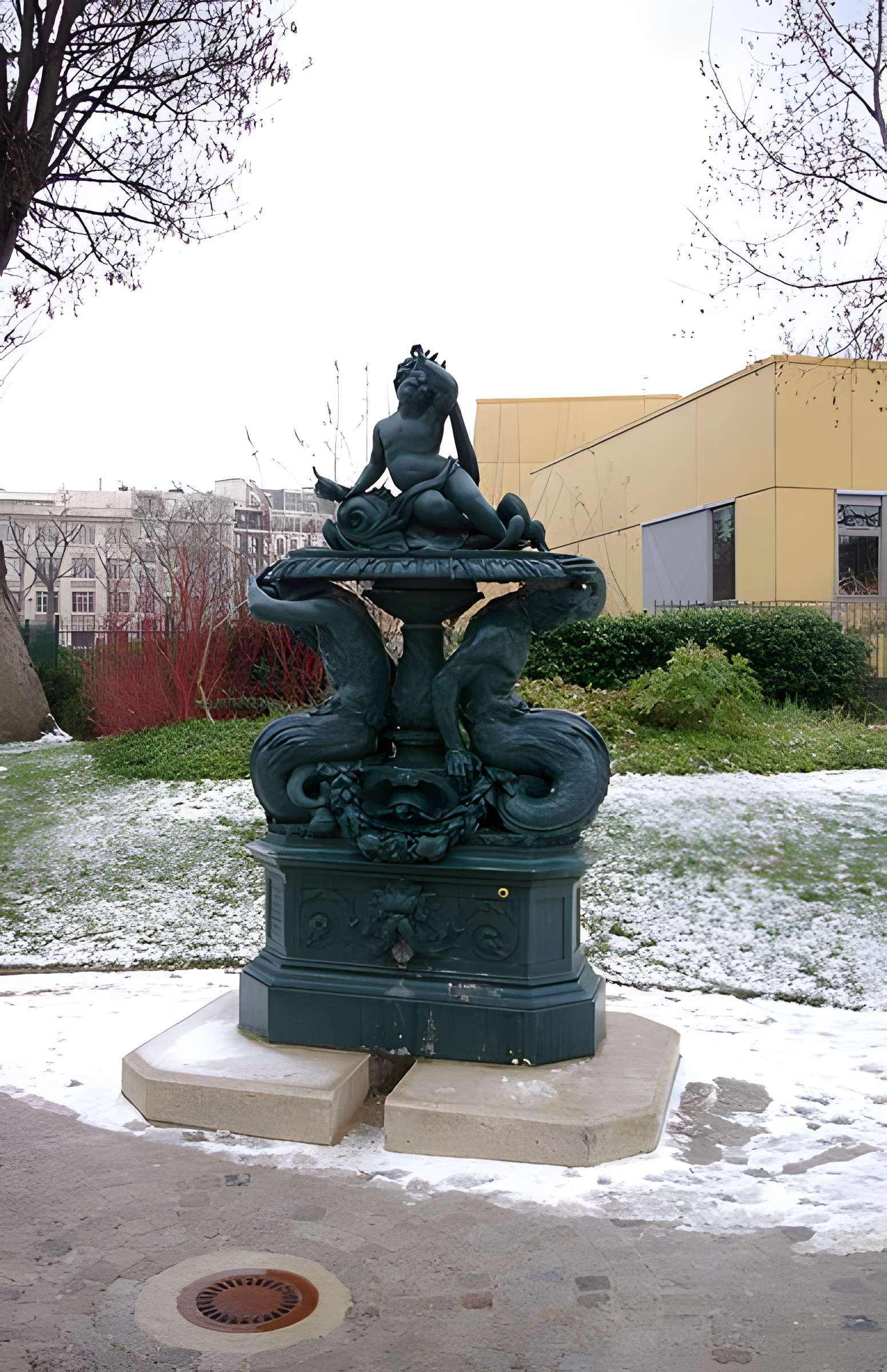 Fontaine du jardin Villemin à Paris