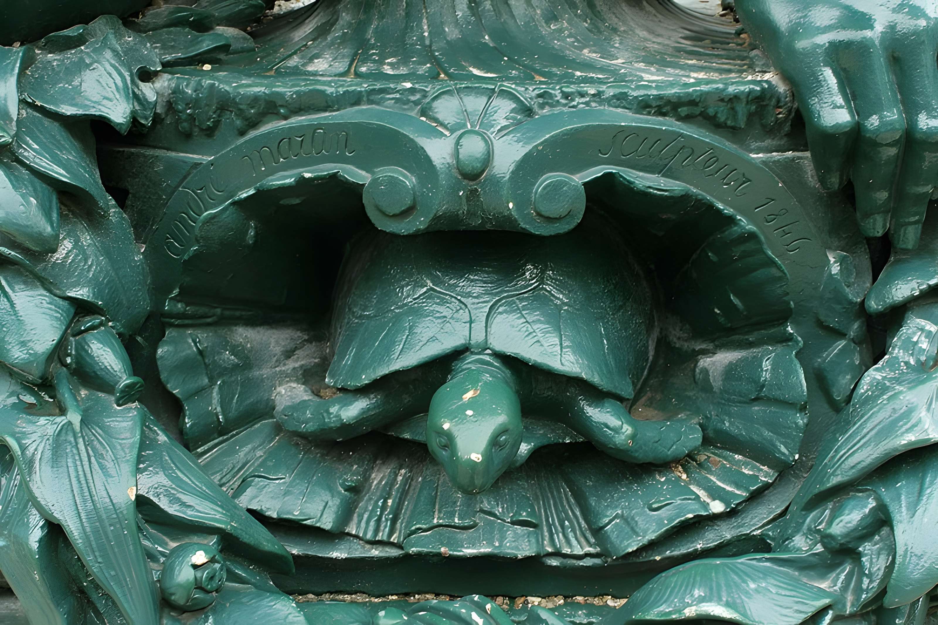 Fontaine du jardin Villemin à Paris