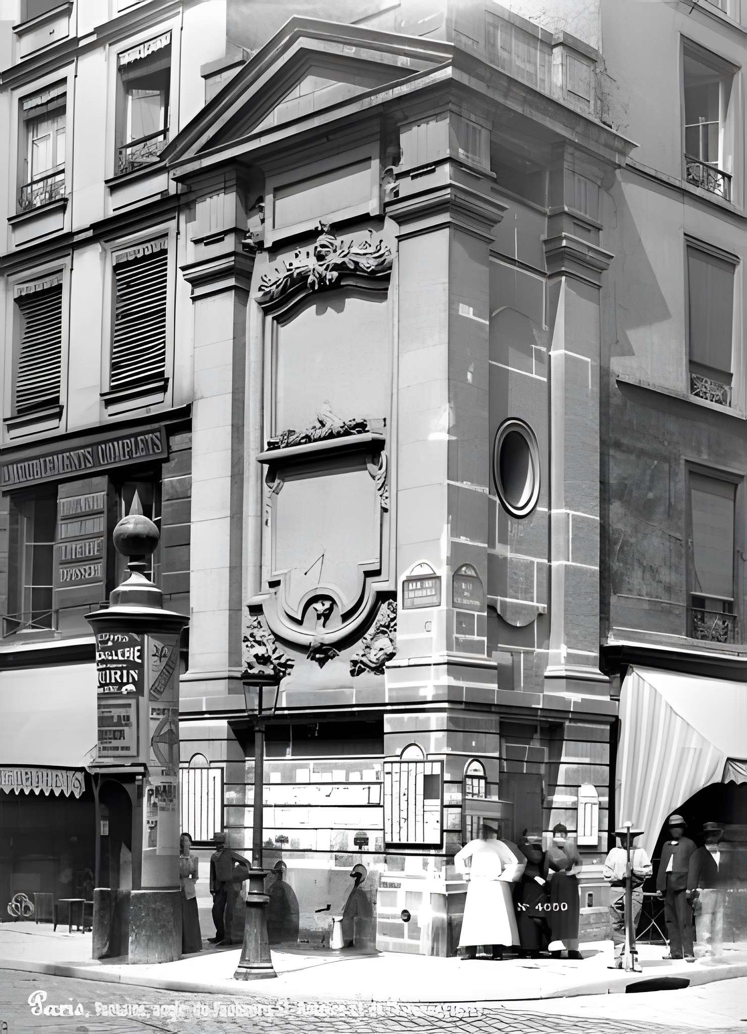 Fontaine de Charonne ou Trogneux à Paris