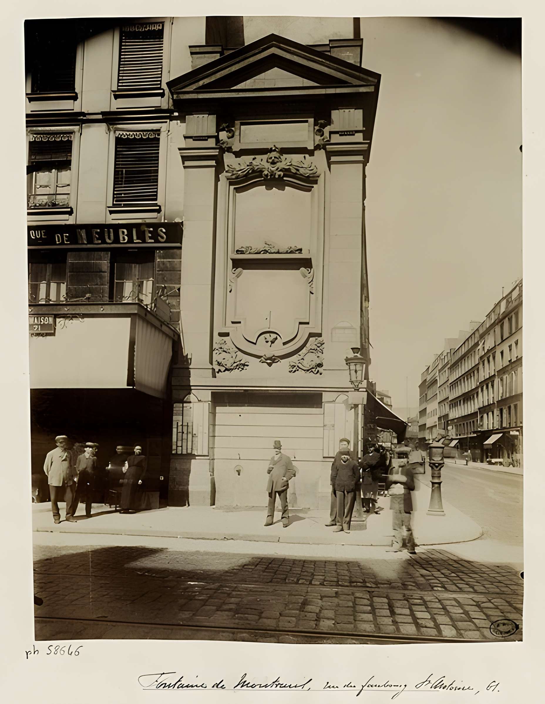Fontaine de Charonne ou Trogneux à Paris