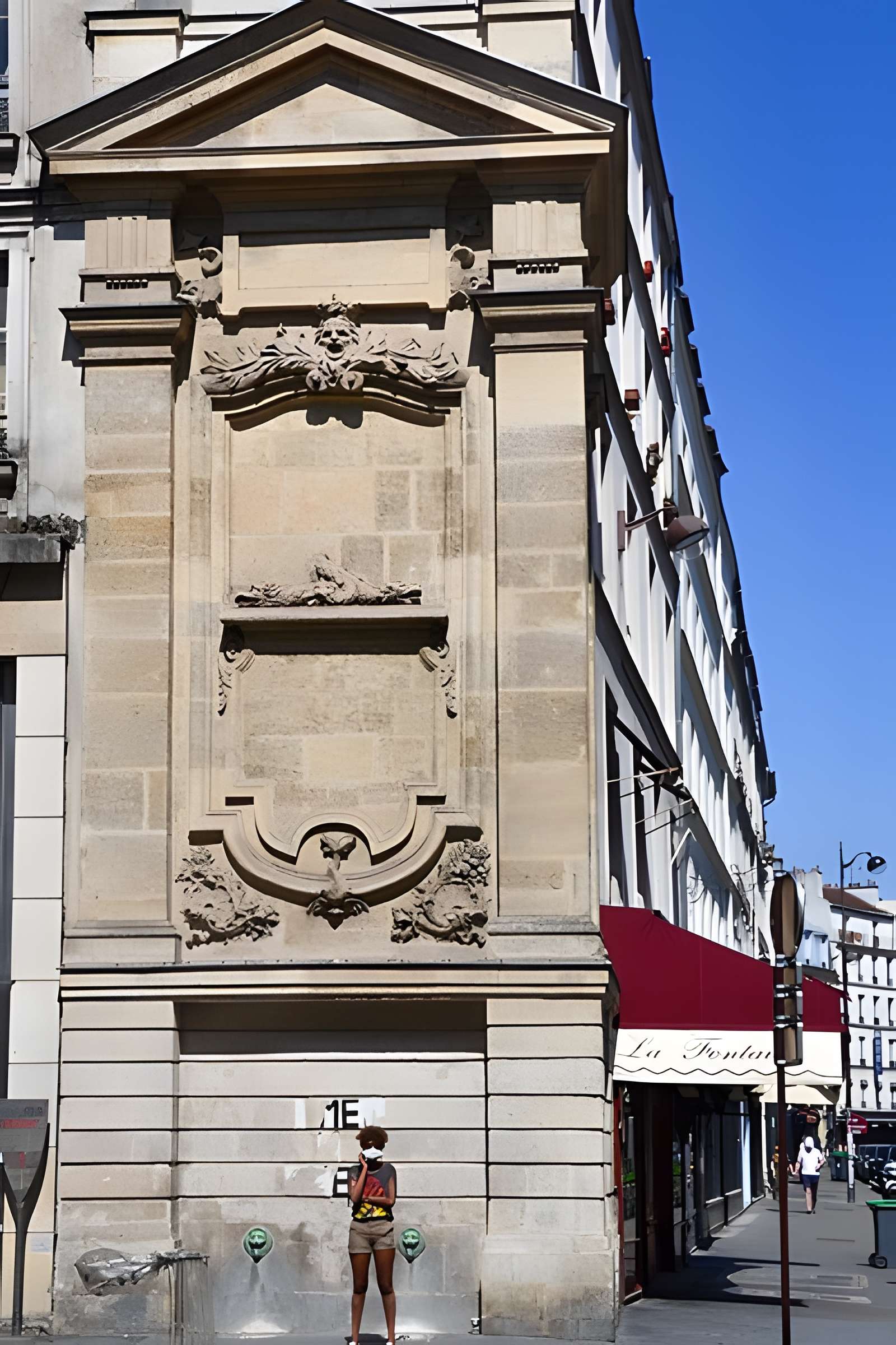Fontaine de Charonne ou Trogneux à Paris