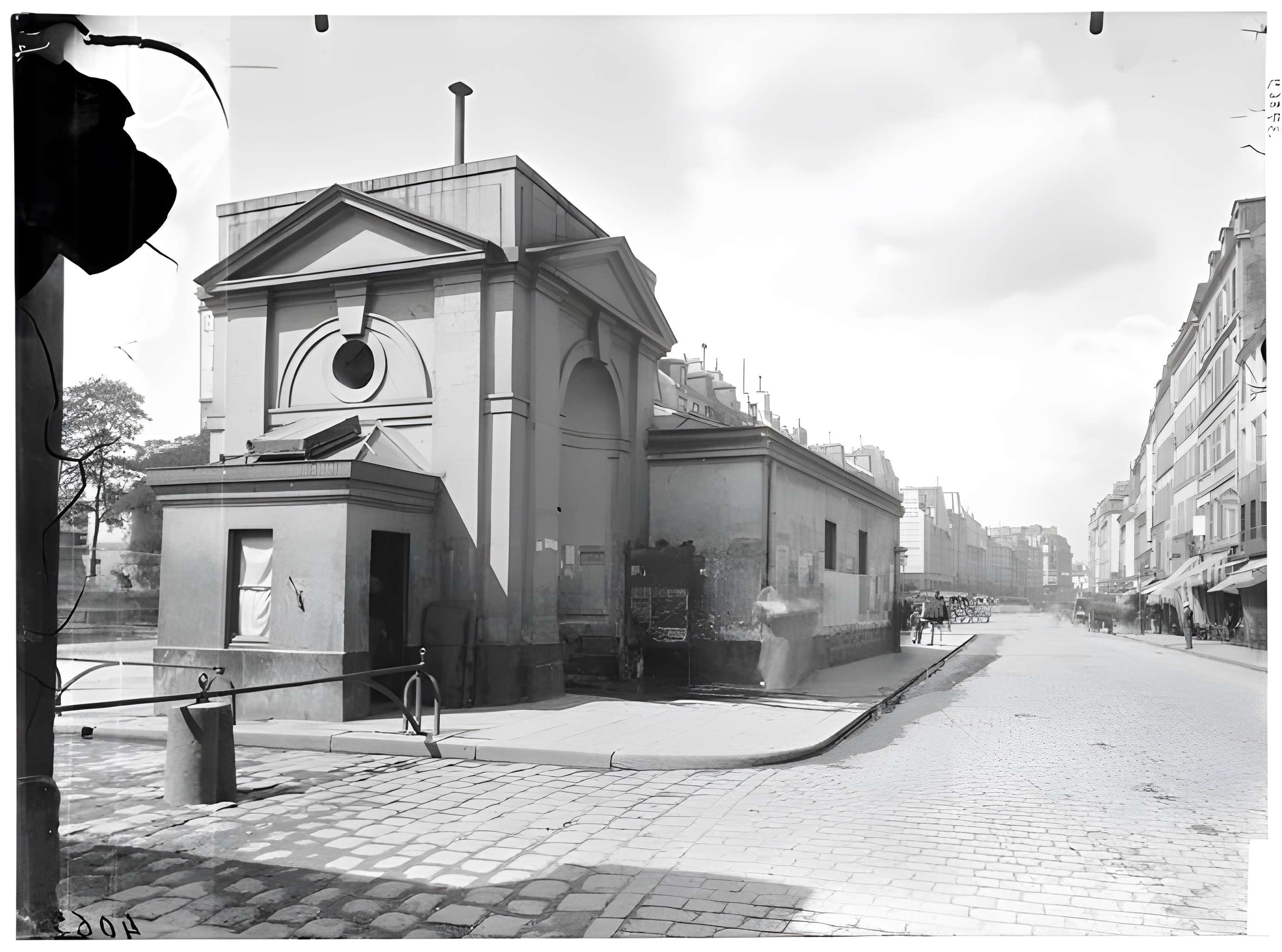 Fontaine de la Petite-Halle ou Montreuil à Paris