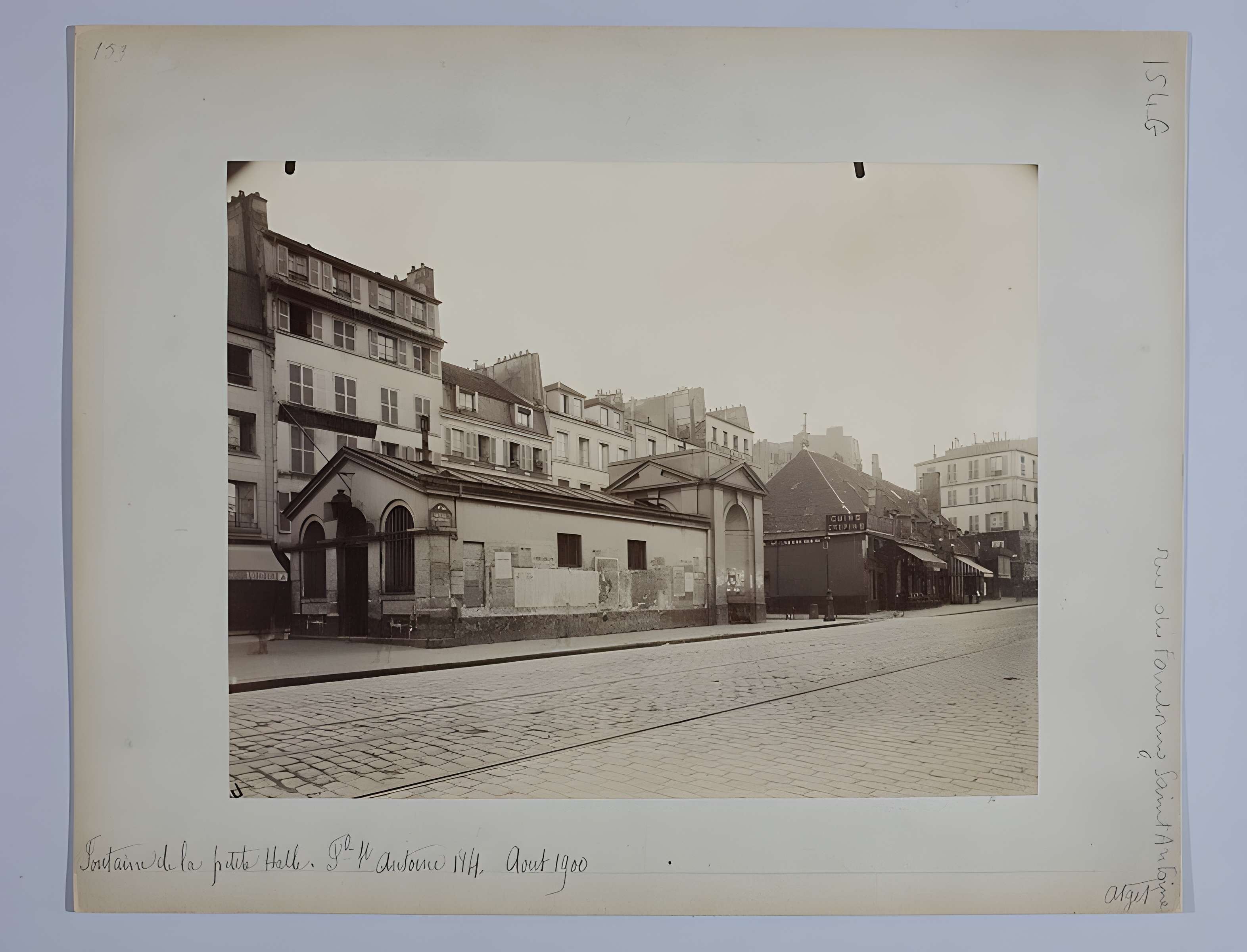 Fontaine de la Petite-Halle ou Montreuil à Paris