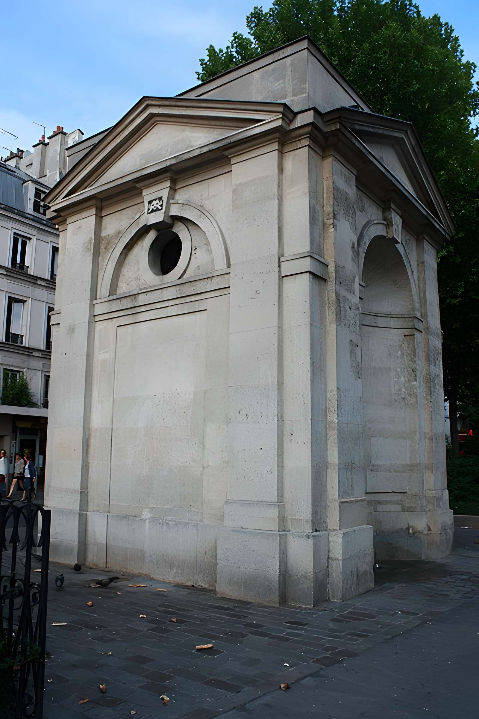 Fontaine de la Petite-Halle ou Montreuil à Paris