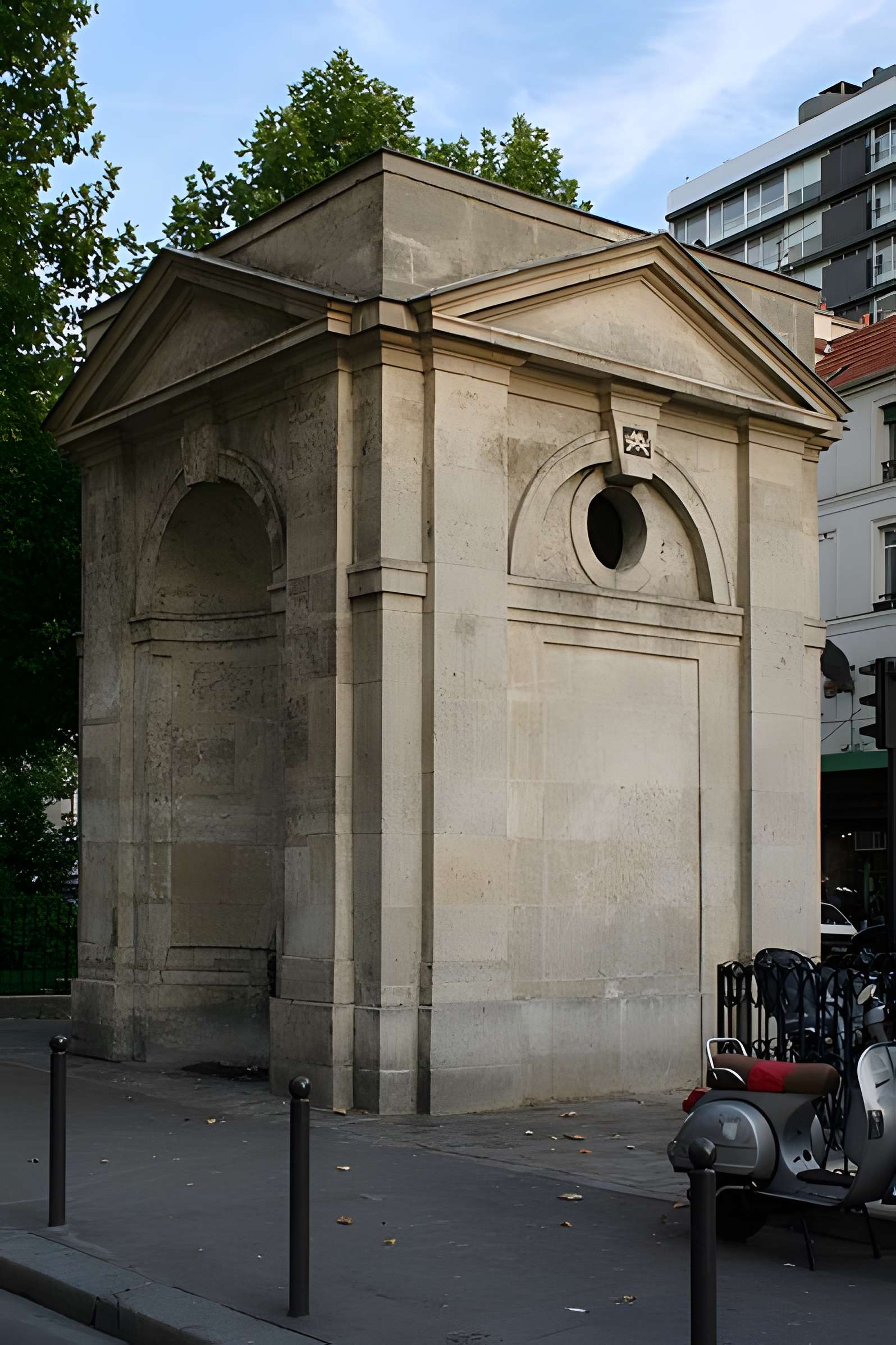 Fontaine de la Petite-Halle ou Montreuil à Paris