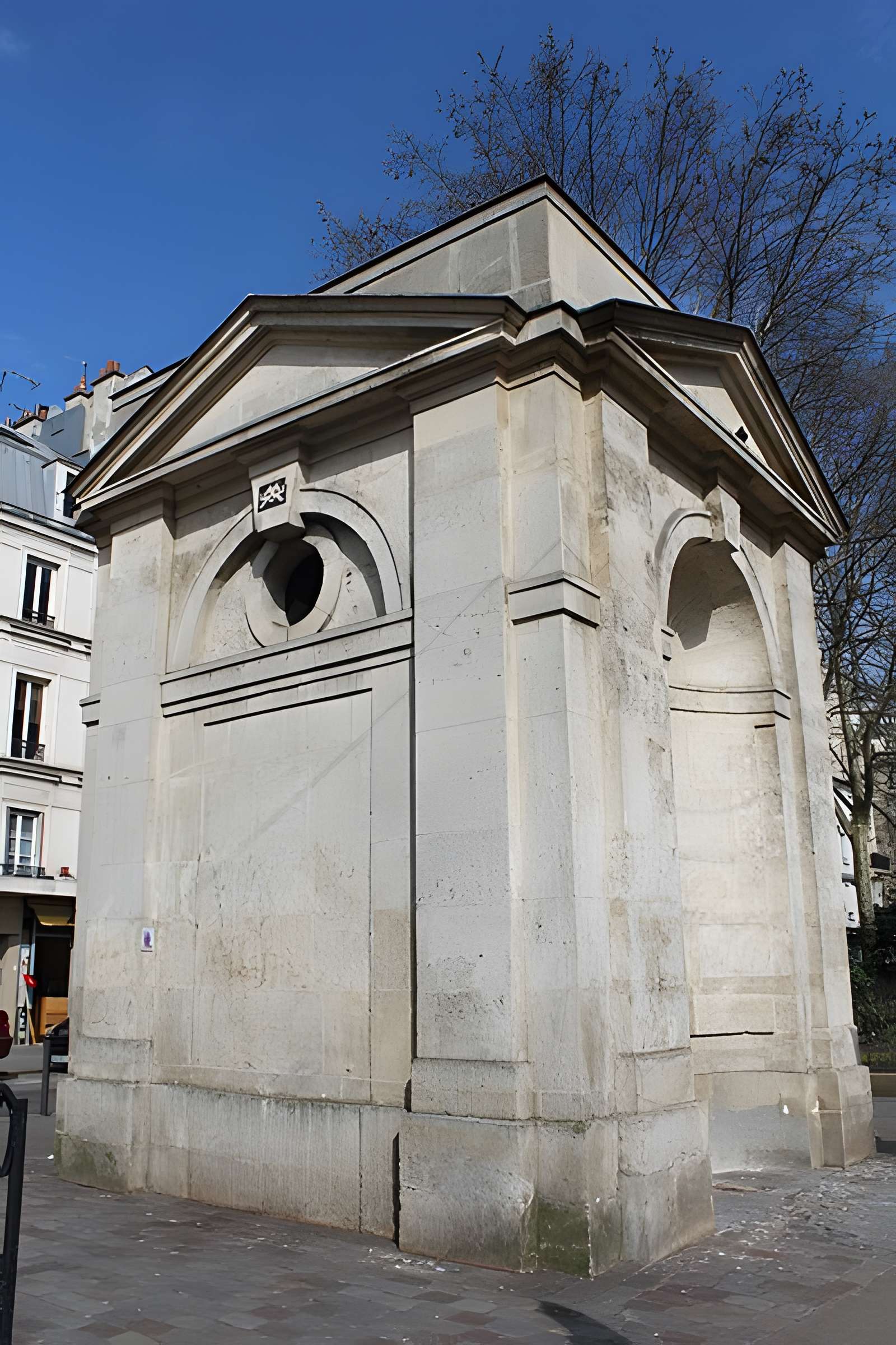 Fontaine de la Petite-Halle ou Montreuil à Paris