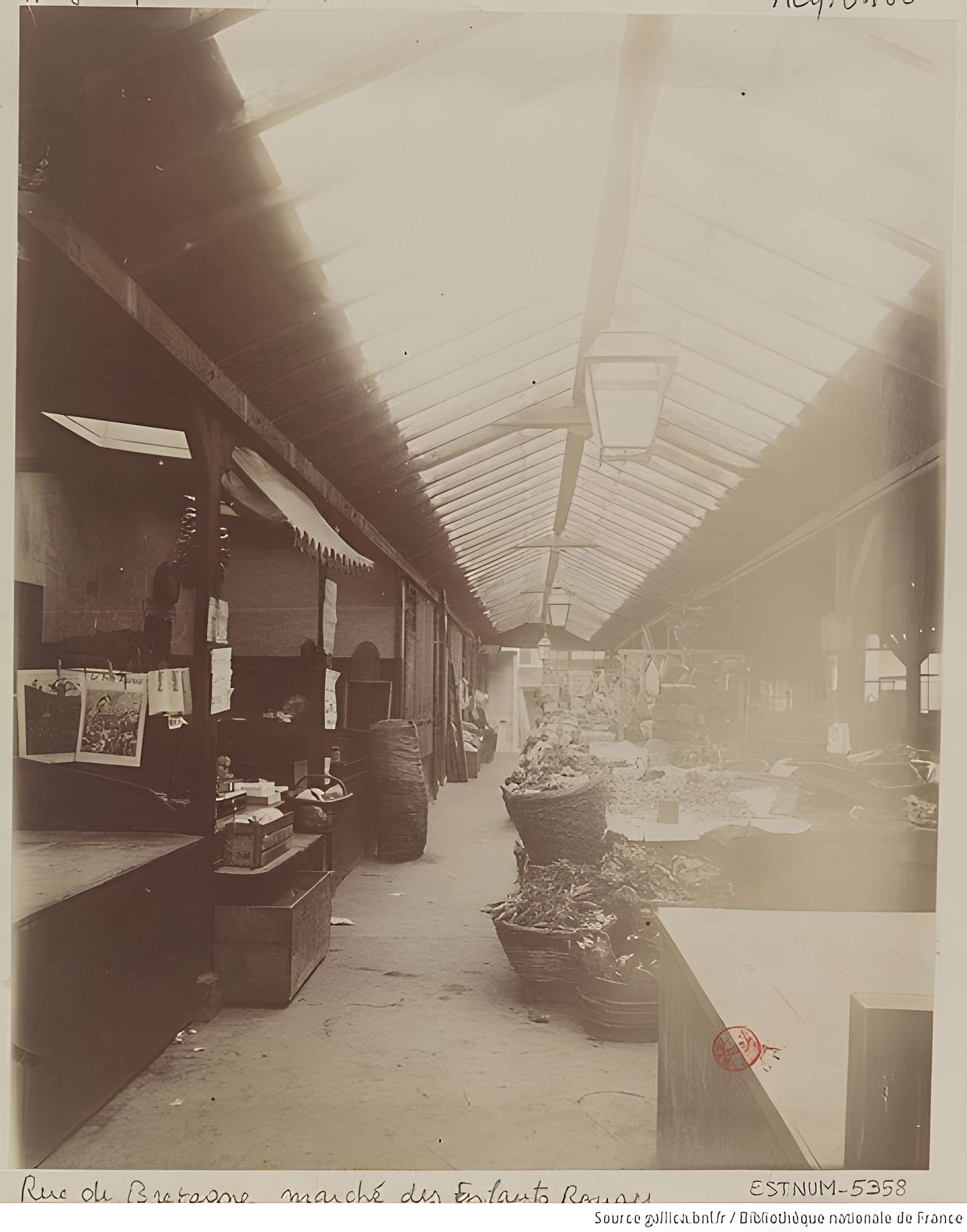 Marché des Enfants-Rouges à Paris