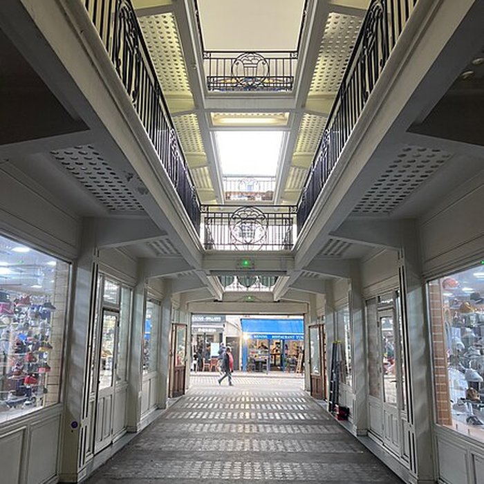 Photo de Palais du Commerce à Paris