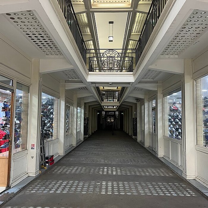 Photo de Palais du Commerce à Paris