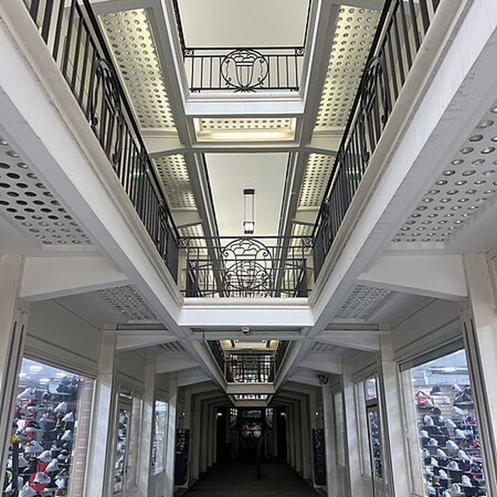 Photo de Palais du Commerce à Paris