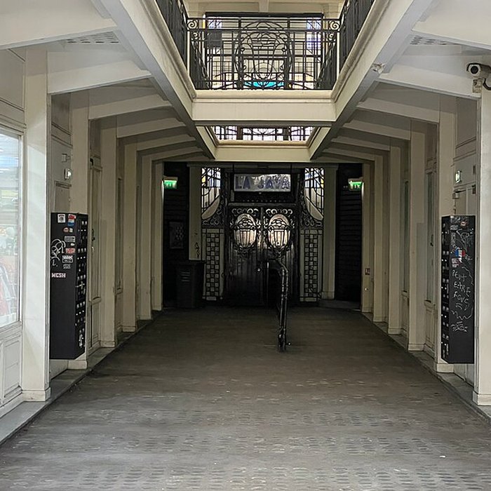 Photo de Palais du Commerce à Paris