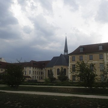 Hôpital Laennec à Paris