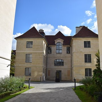 Hôpital Laennec à Paris