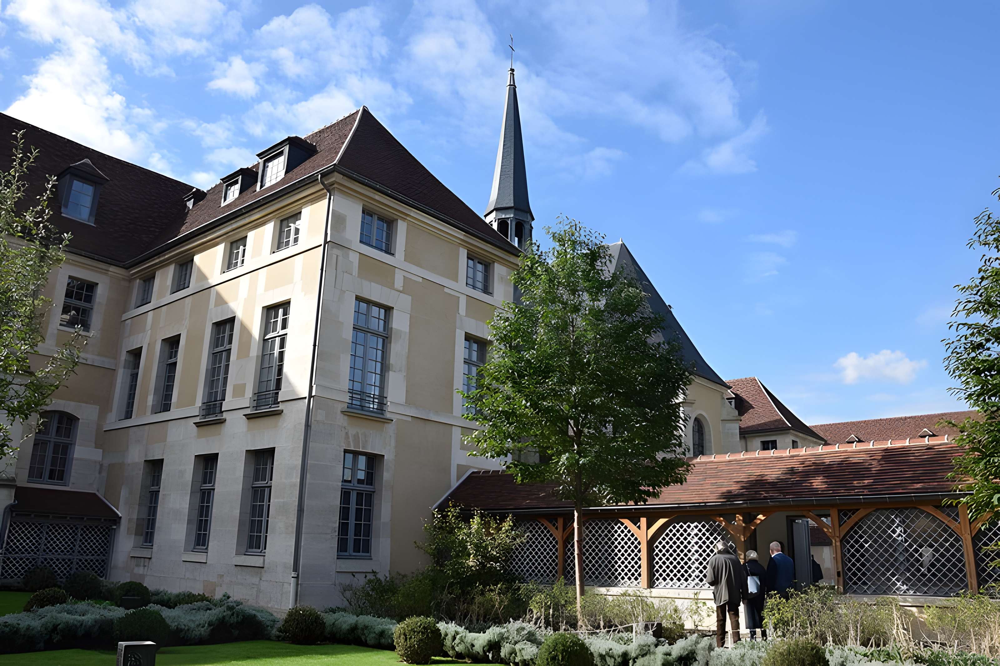 Hôpital Laennec à Paris