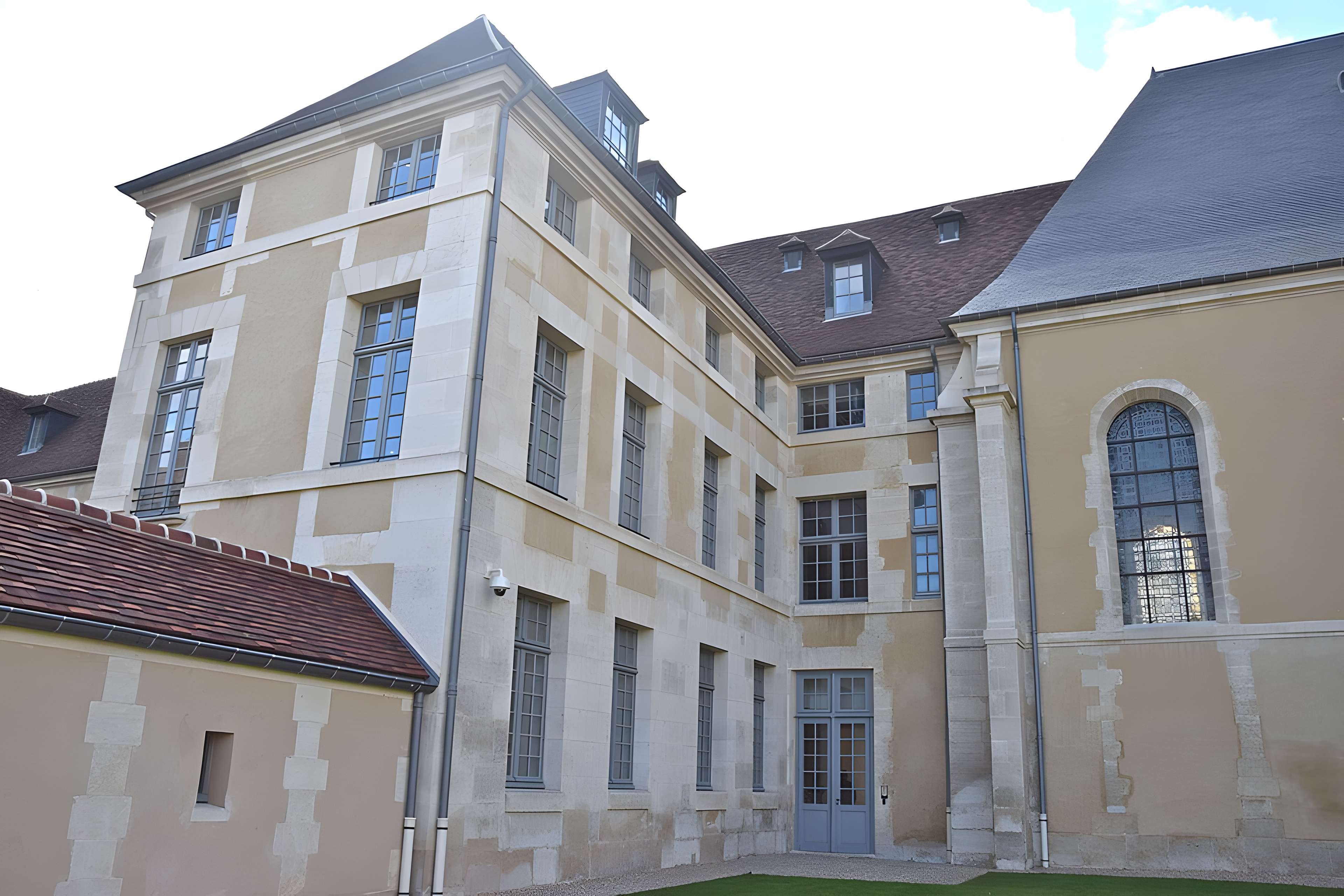 Hôpital Laennec à Paris