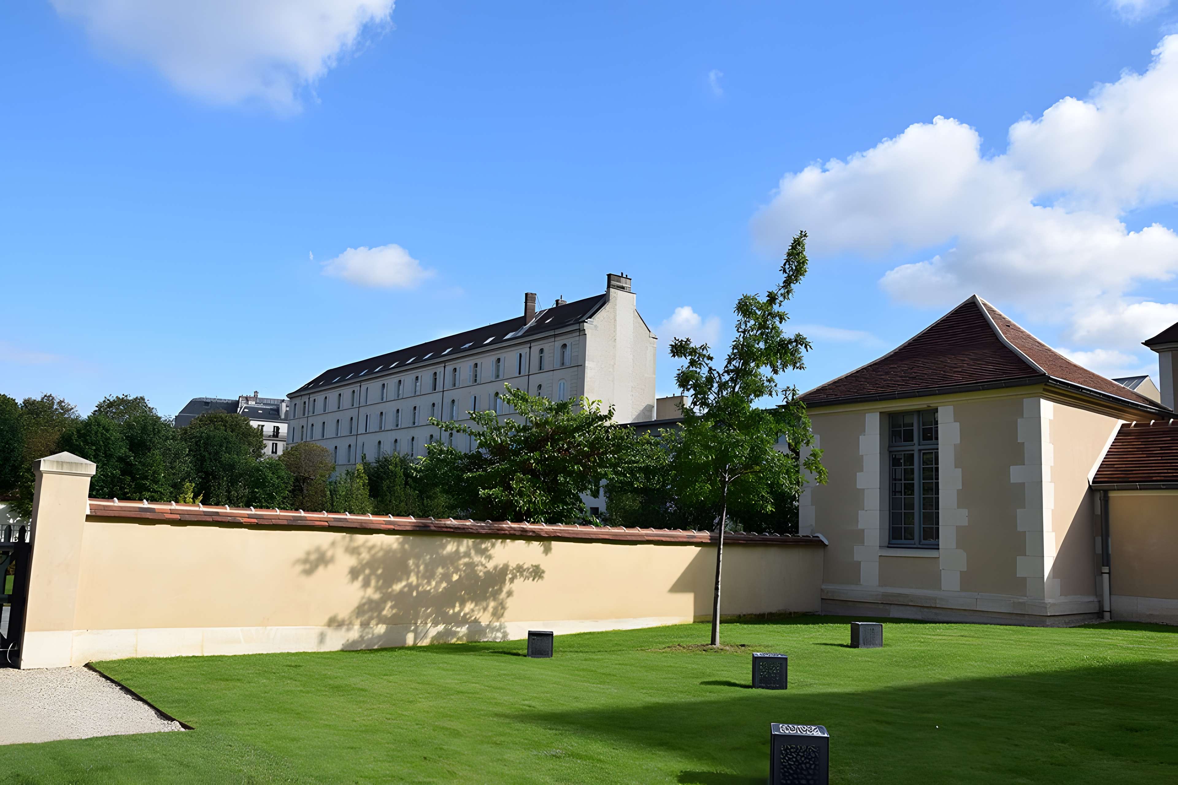 Hôpital Laennec à Paris