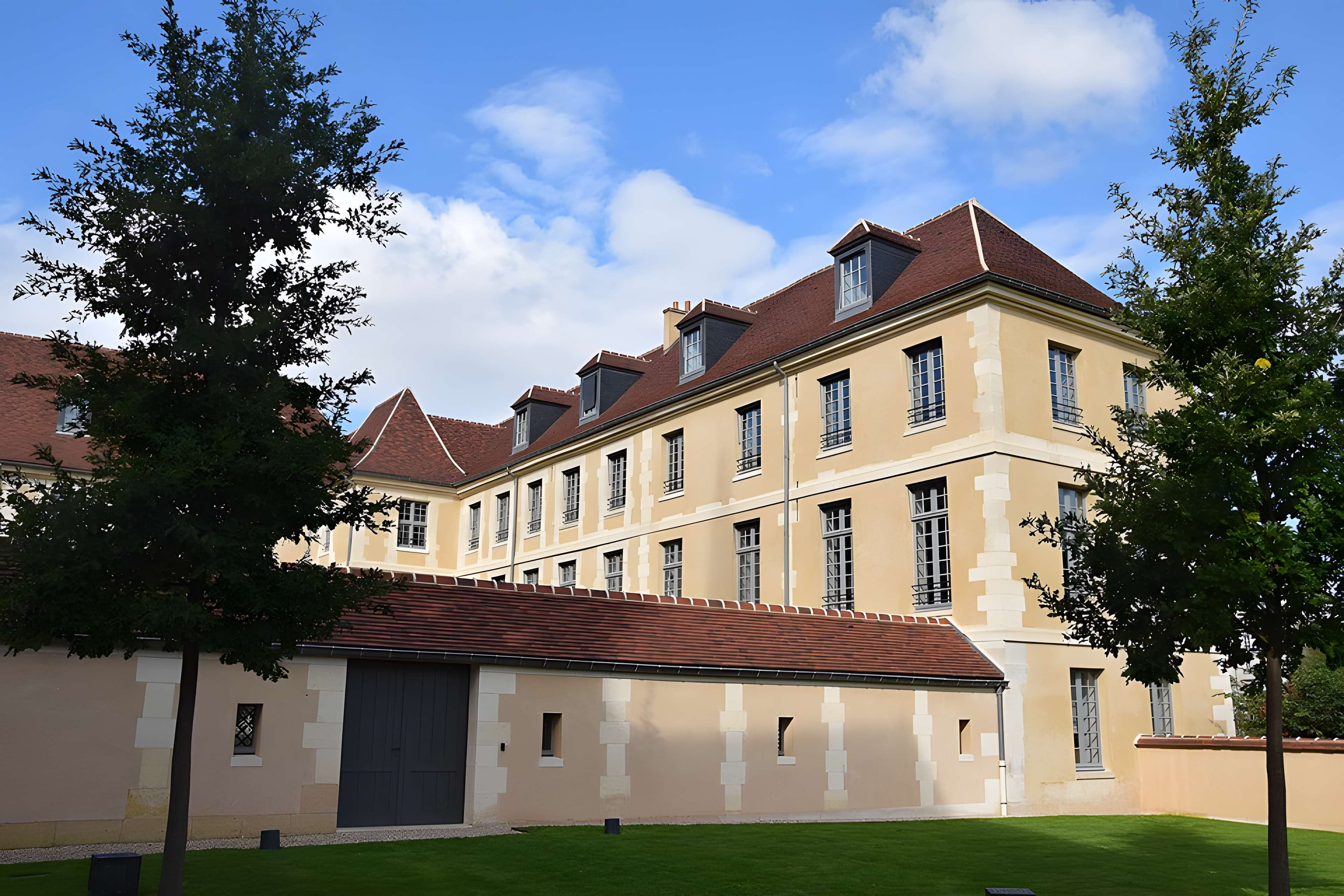 Hôpital Laennec à Paris