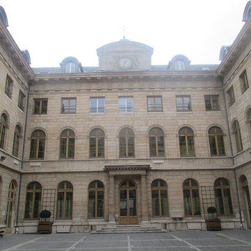 Hôpital Beaujon ex à Paris