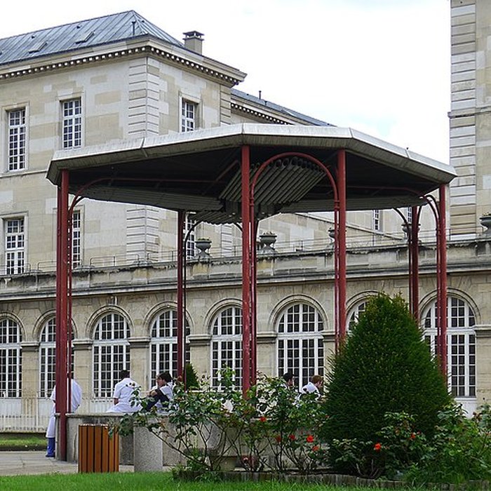 Photo de Hôpital Lariboisière à Paris