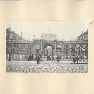 Hôpital Lariboisière à Paris