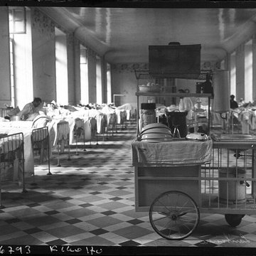 Hôpital Lariboisière à Paris