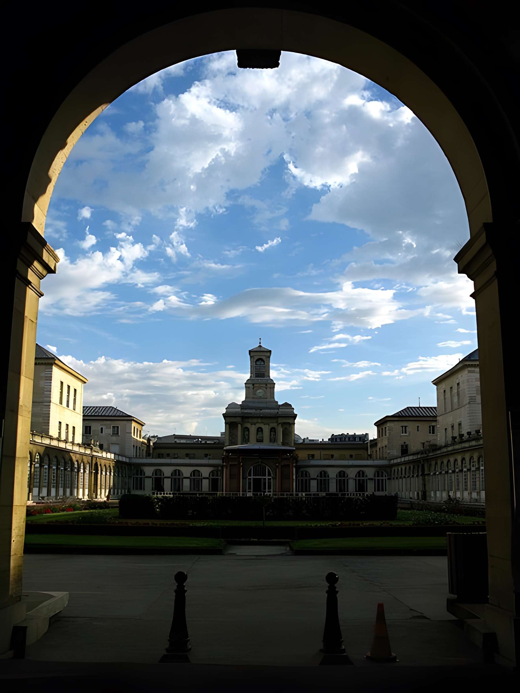 Hôpital Lariboisière à Paris