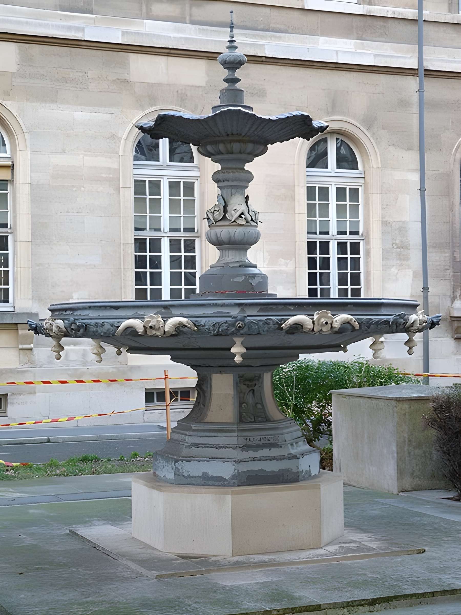 Hôpital Lariboisière à Paris