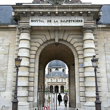 Hôpital de la Salpêtrière à Paris