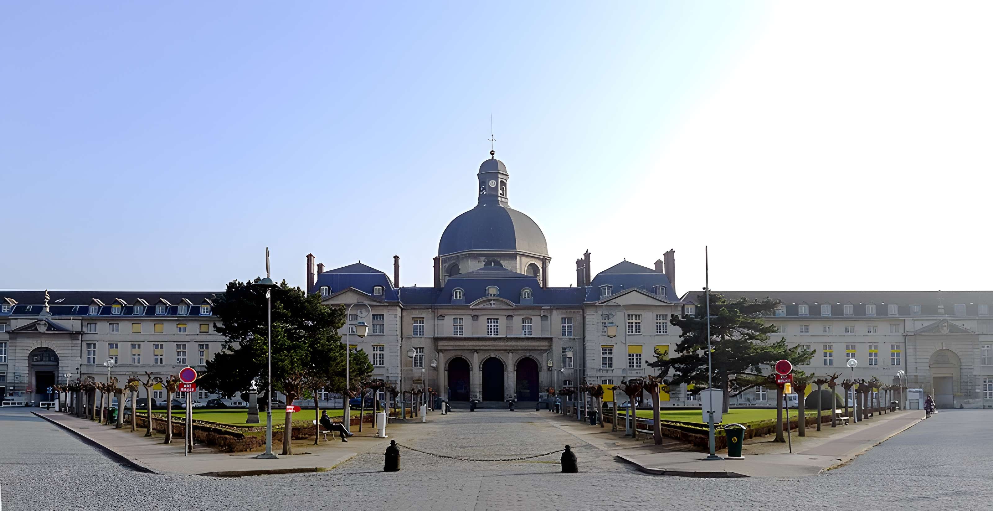 Hôpital de la Salpêtrière à Paris
