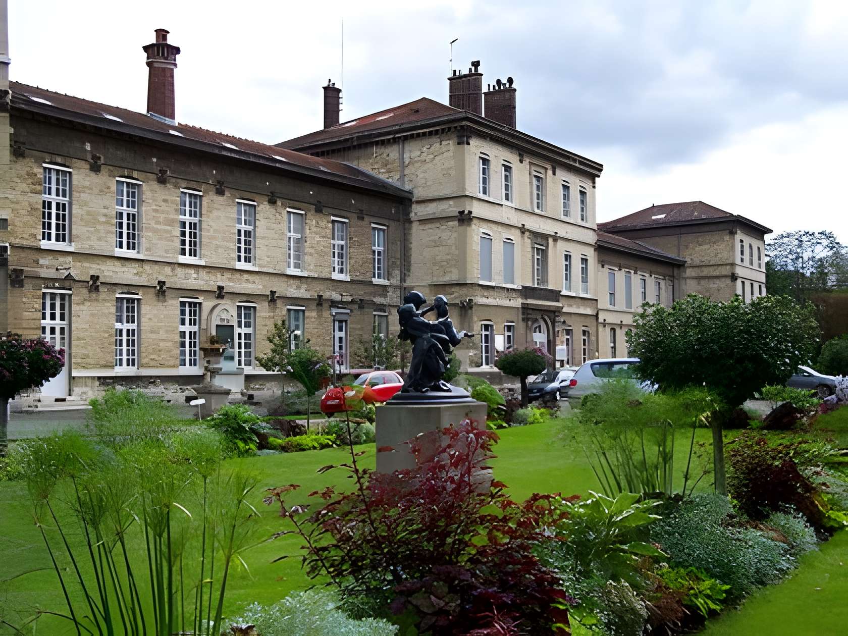 Centre hospitalier Sainte-Anne à Paris . Le pavillon Magnan