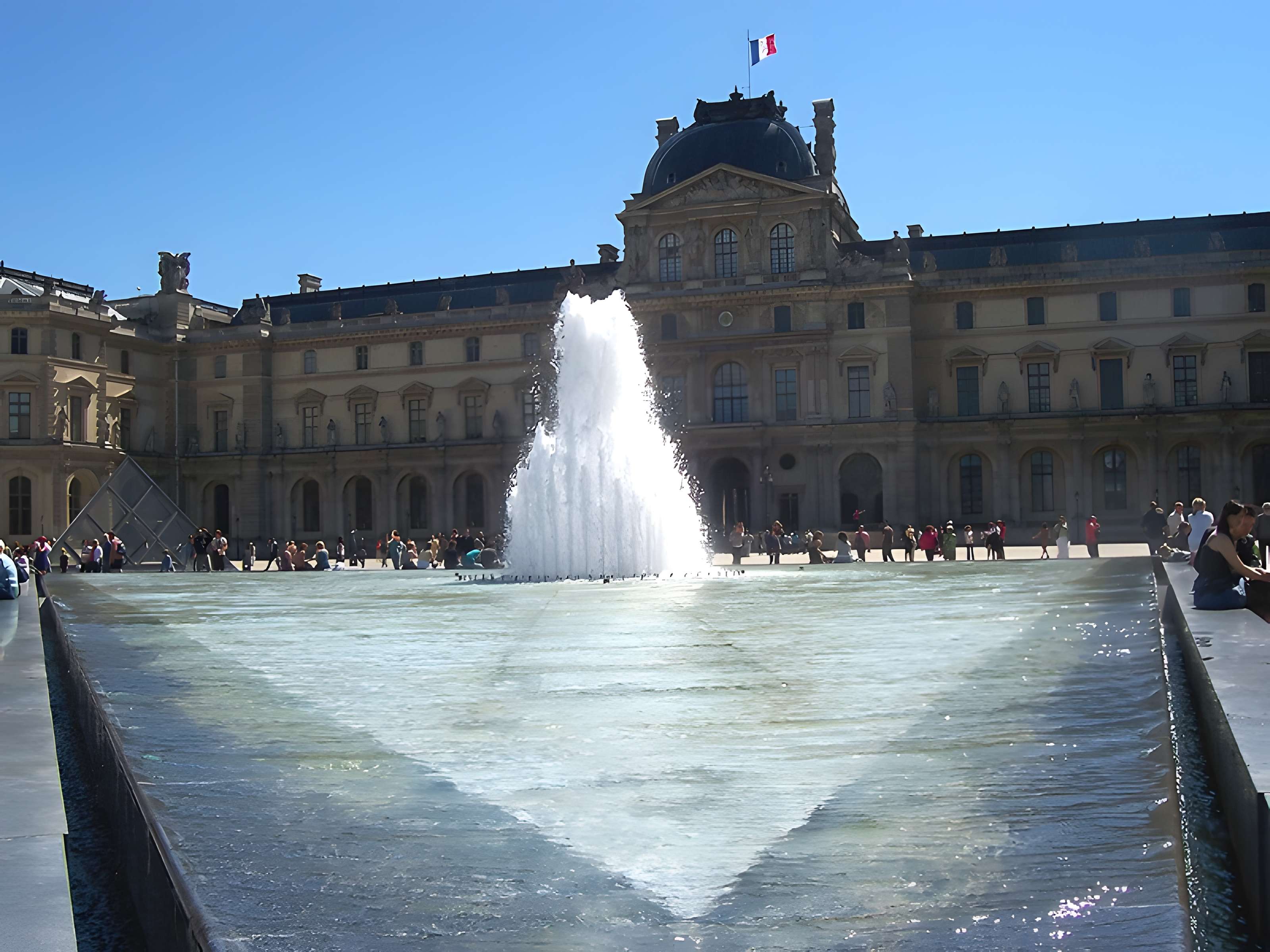 Palais du Louvre et jardin des Tuileries