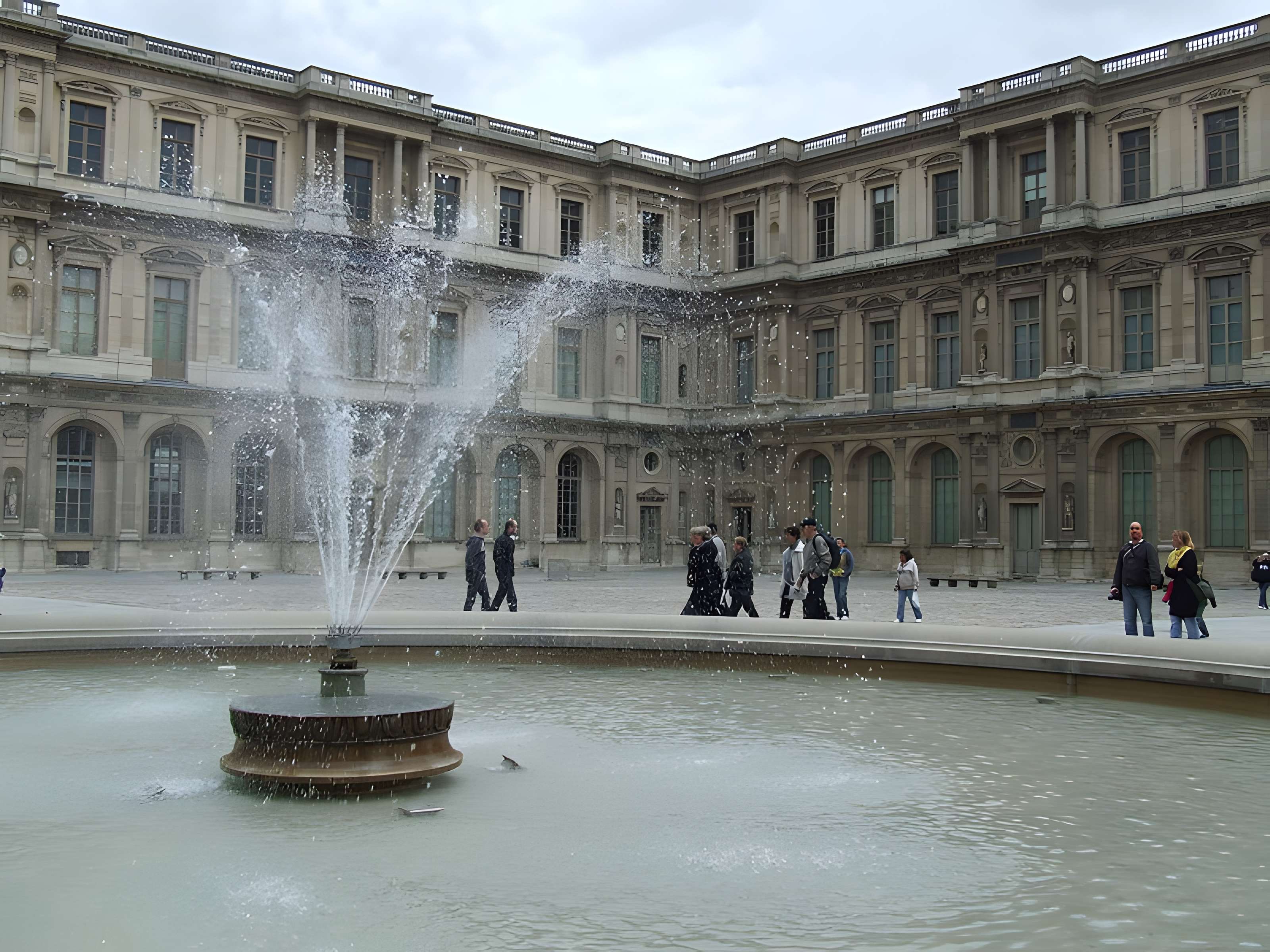 Palais du Louvre et jardin des Tuileries