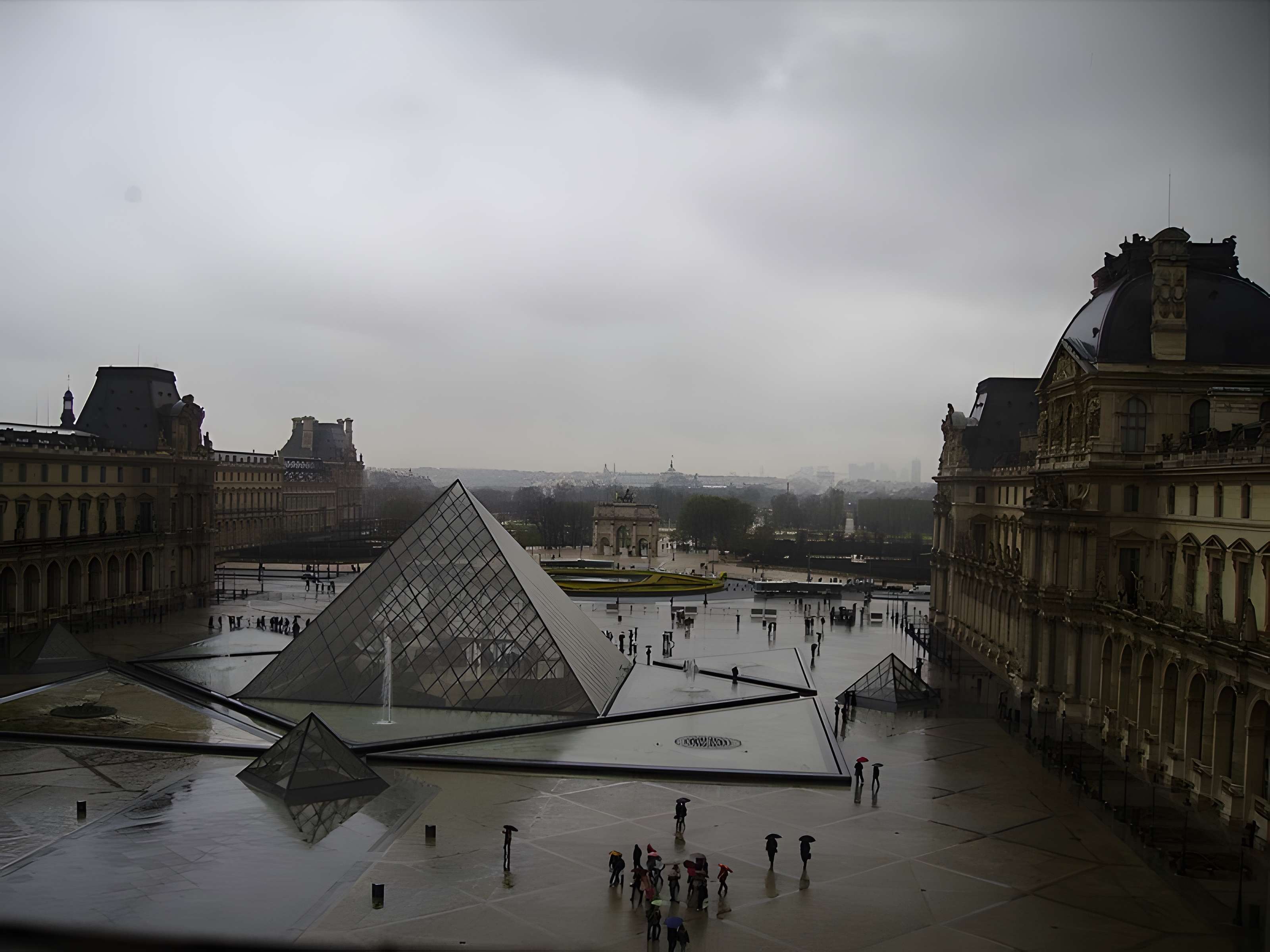 Palais du Louvre et jardin des Tuileries