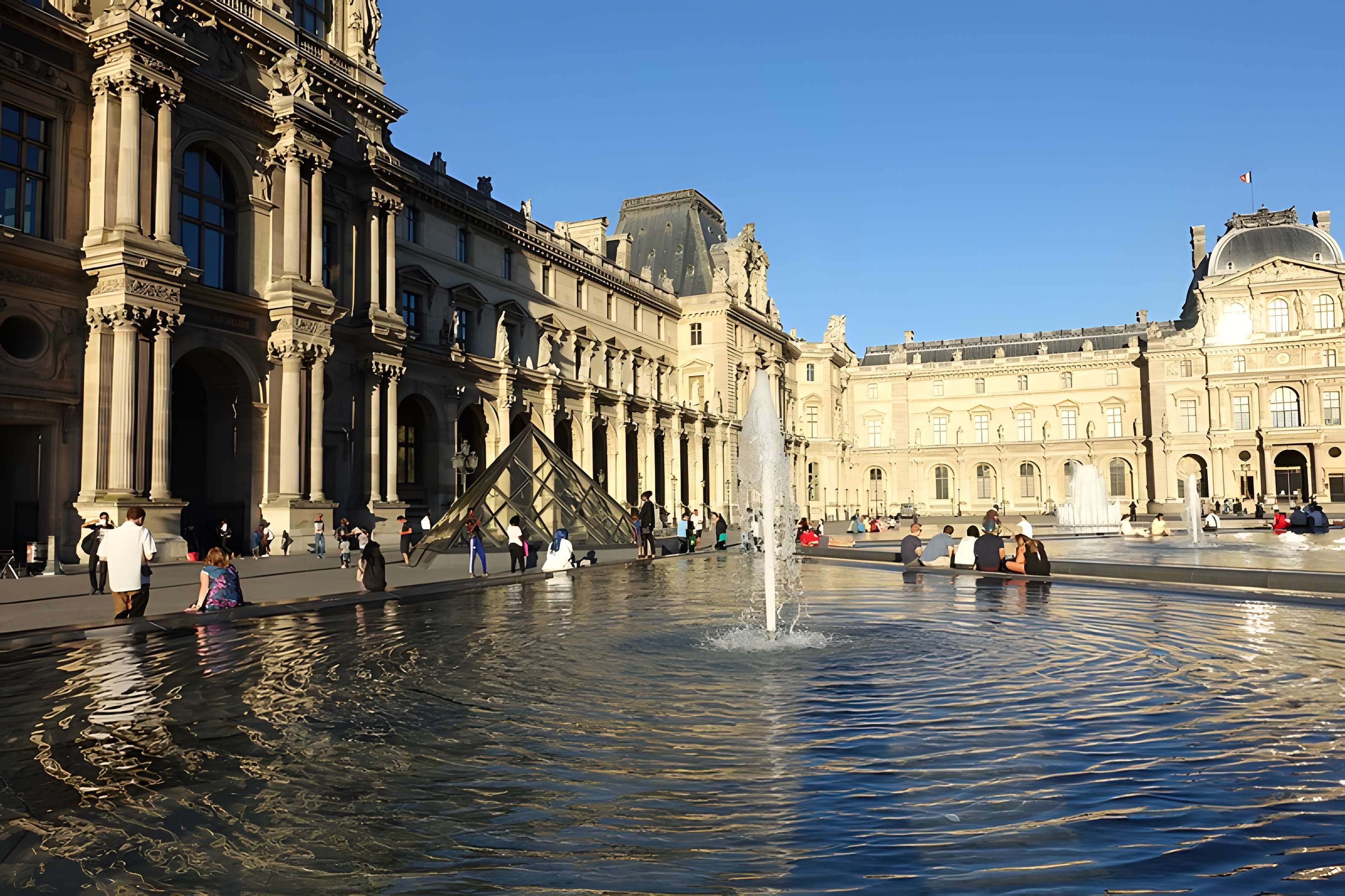 Palais du Louvre et jardin des Tuileries