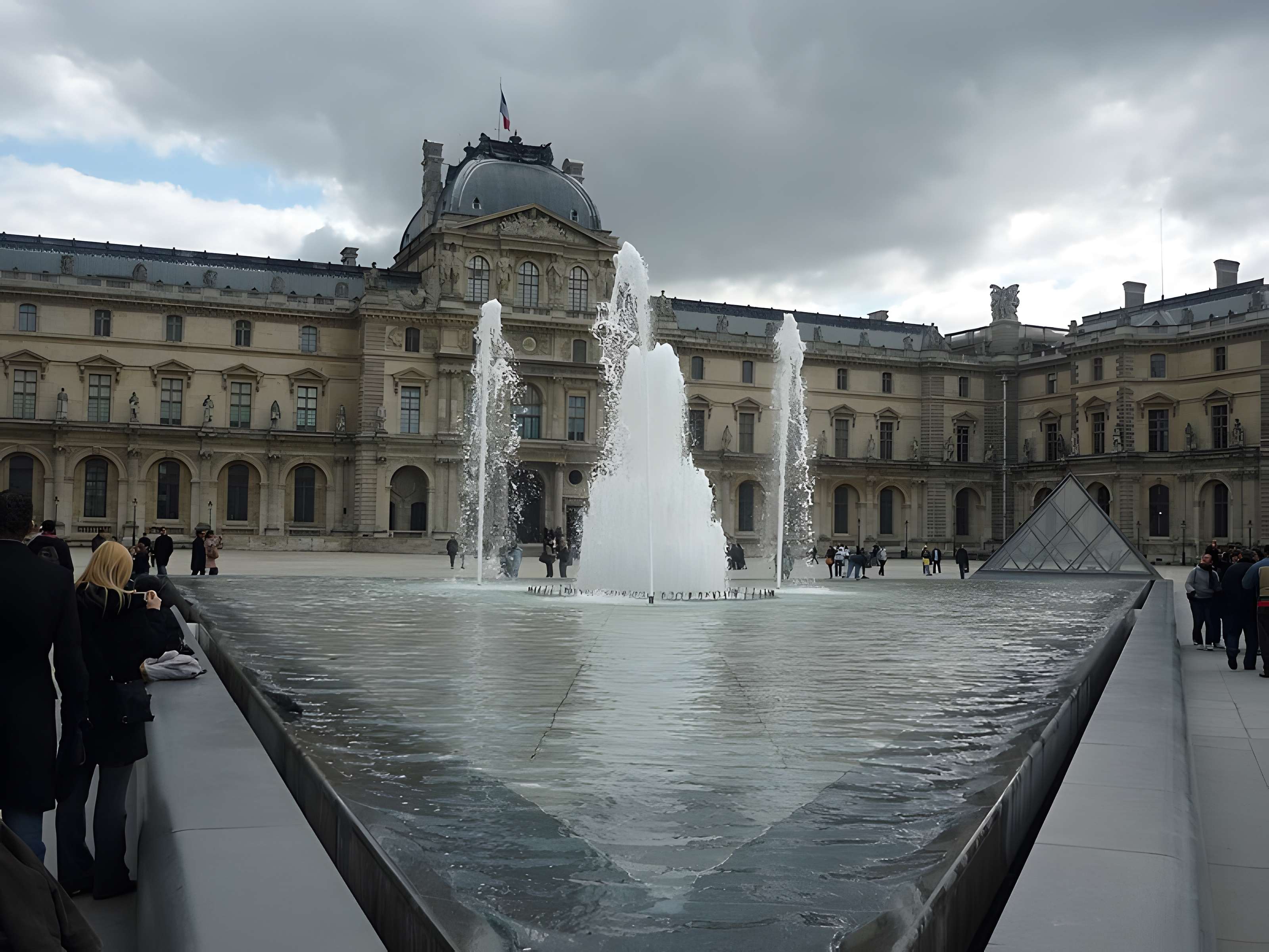 Palais du Louvre et jardin des Tuileries