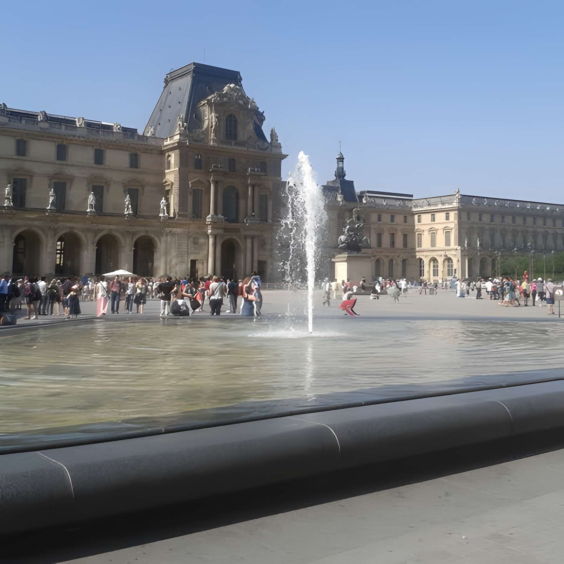 Palais du Louvre et jardin des Tuileries