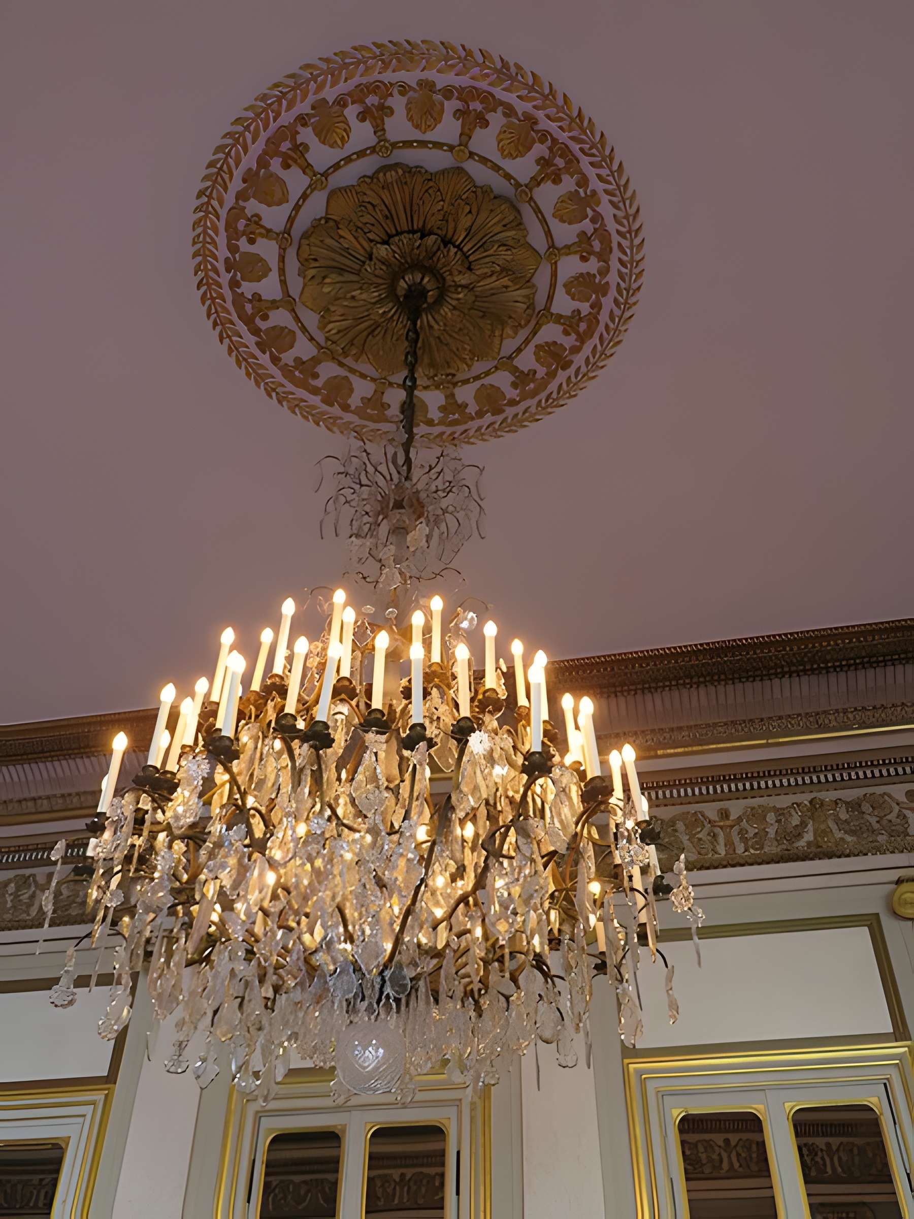 Domaine du Palais-Royal (ancien Palais Cardinal), comprenant Conseil d'Etat, Conseil Constitutionnel, Ministère de la Culture, théâtre de la Comédie Française