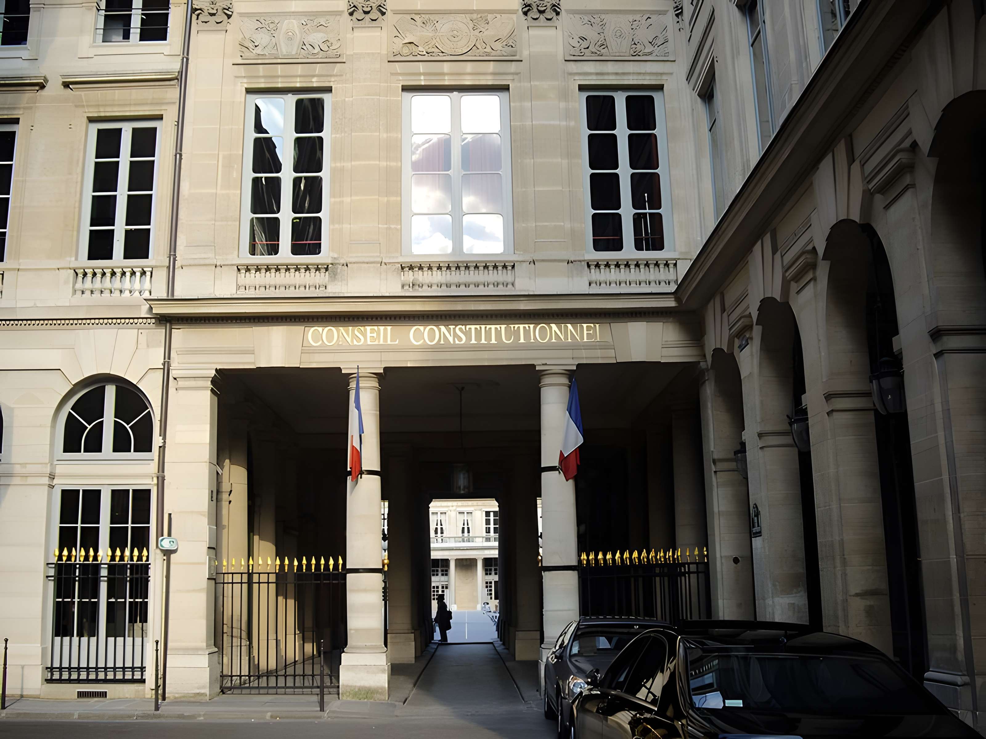 Domaine du Palais-Royal (ancien Palais Cardinal), comprenant Conseil d'Etat, Conseil Constitutionnel, Ministère de la Culture, théâtre de la Comédie Française