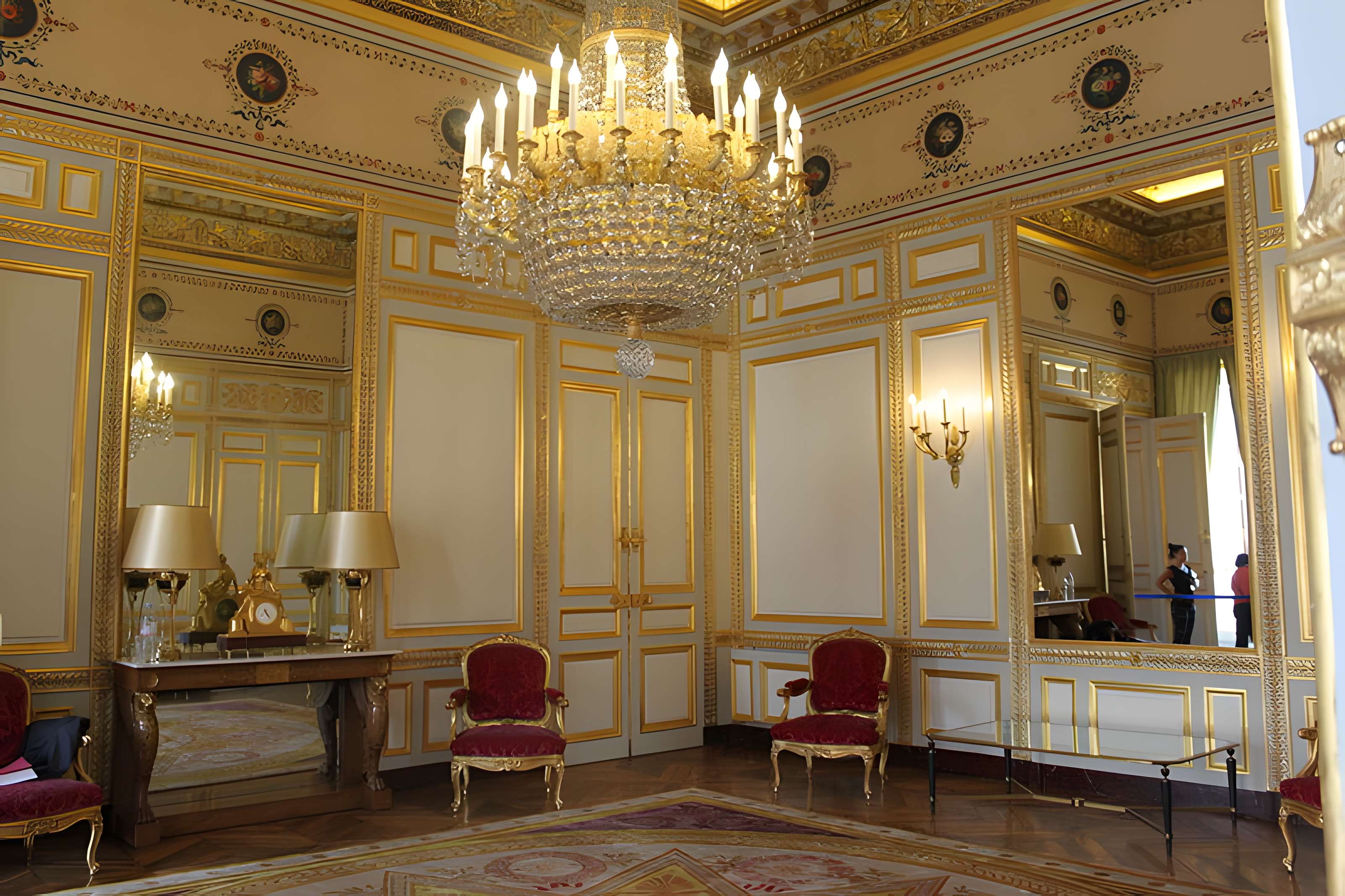 Domaine du Palais-Royal (ancien Palais Cardinal), comprenant Conseil d'Etat, Conseil Constitutionnel, Ministère de la Culture, théâtre de la Comédie Française