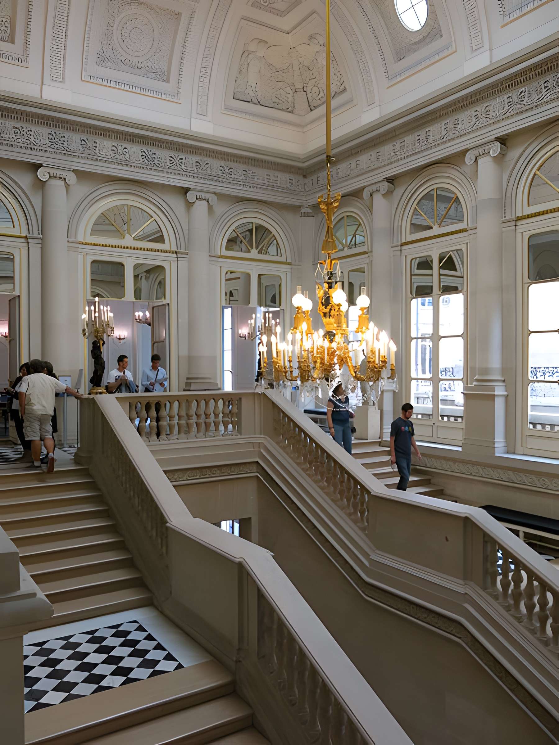 Domaine du Palais-Royal (ancien Palais Cardinal), comprenant Conseil d'Etat, Conseil Constitutionnel, Ministère de la Culture, théâtre de la Comédie Française
